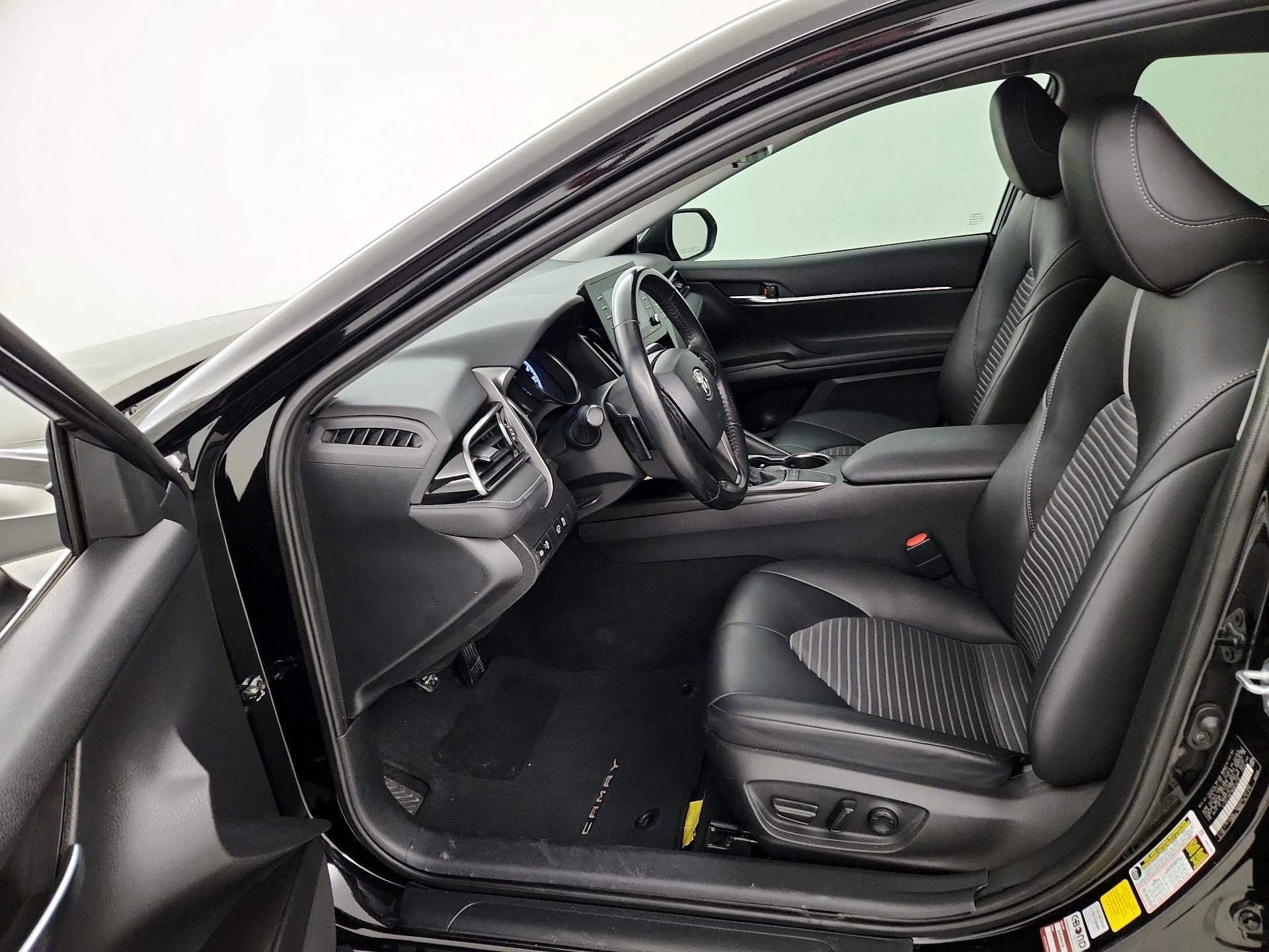 Thumbnail: 2022 Toyota Camry - 11