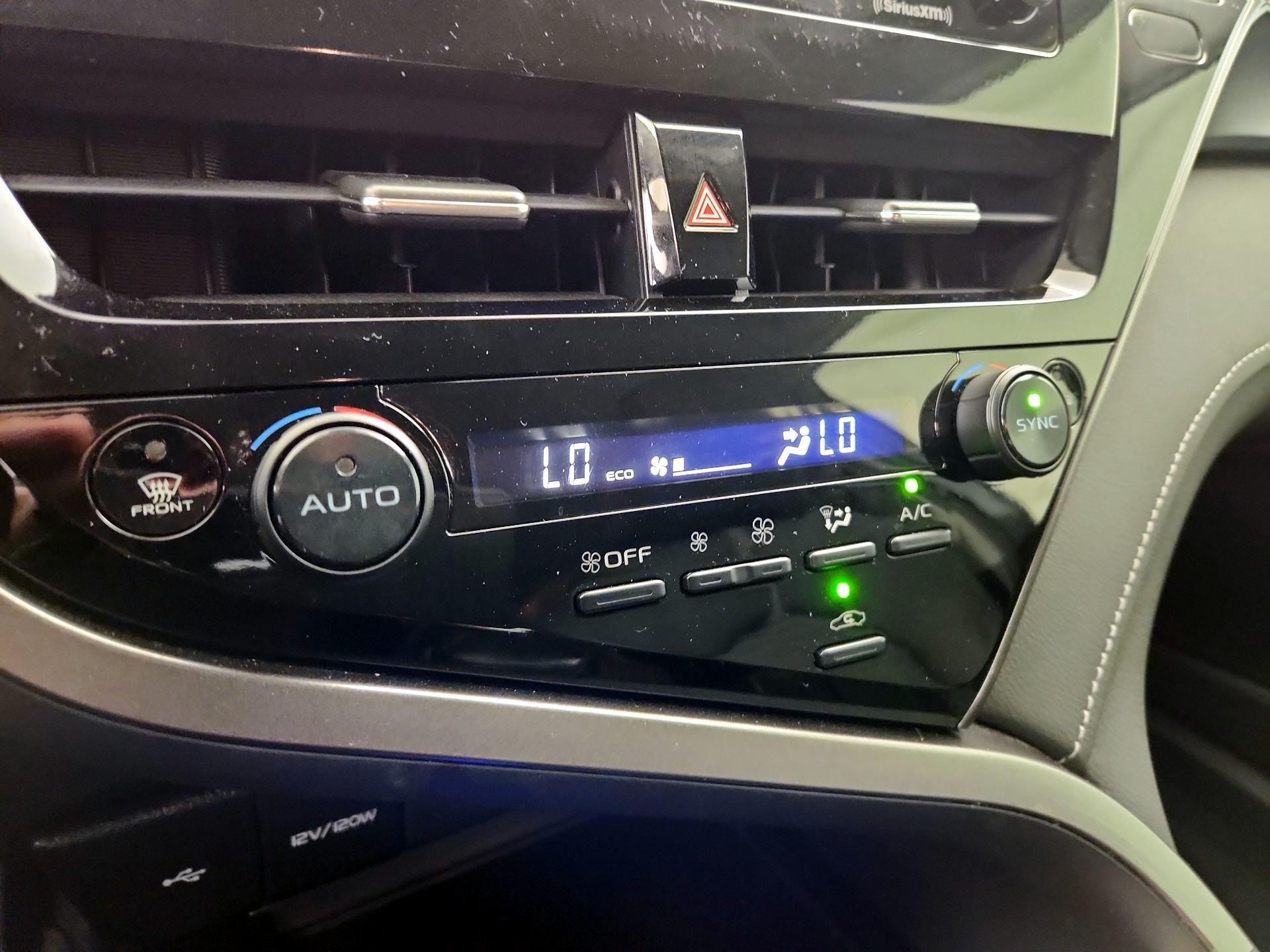 Thumbnail: 2022 Toyota Camry - 16