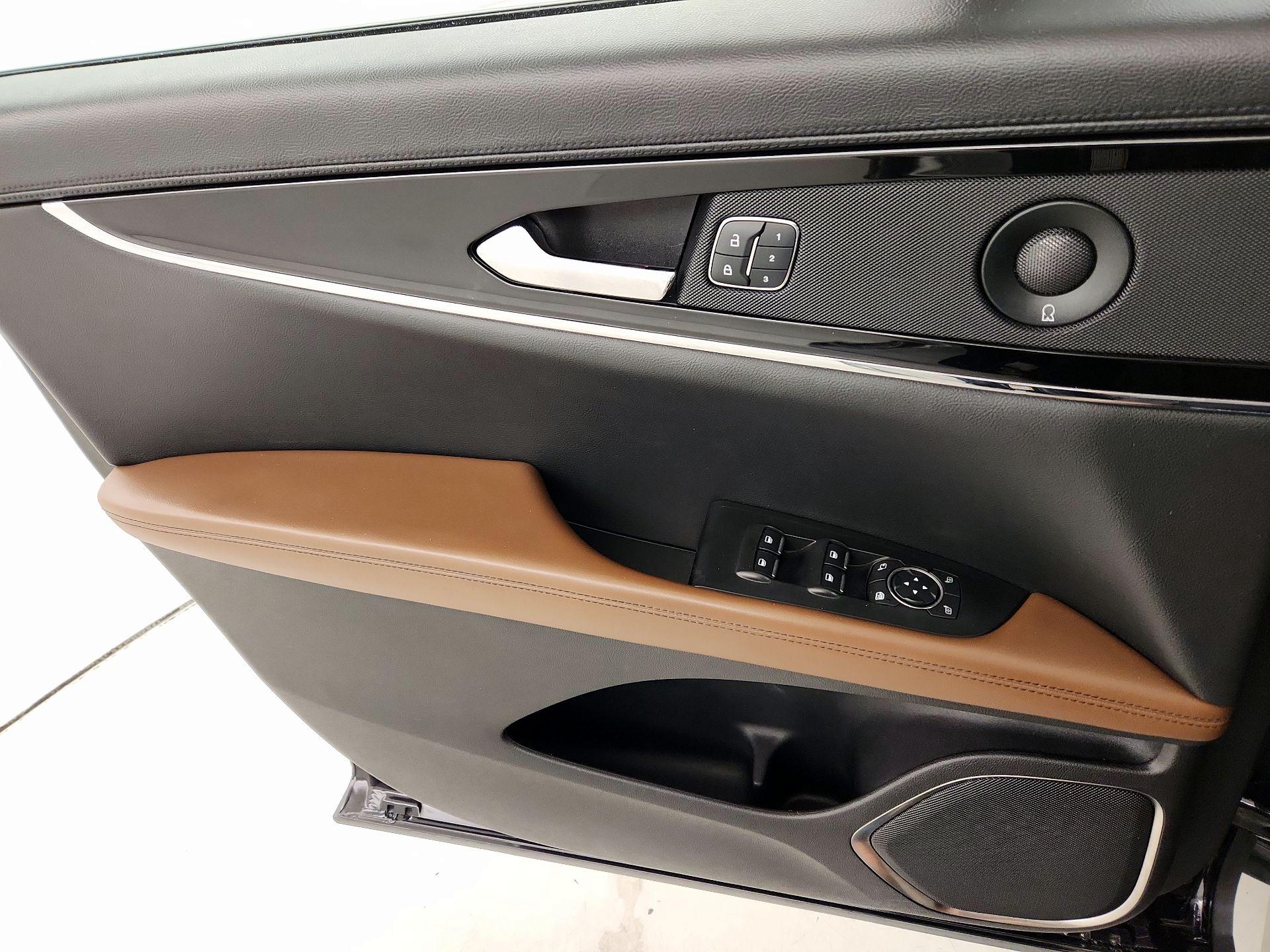 Thumbnail: 2021 Lincoln Nautilus - 12