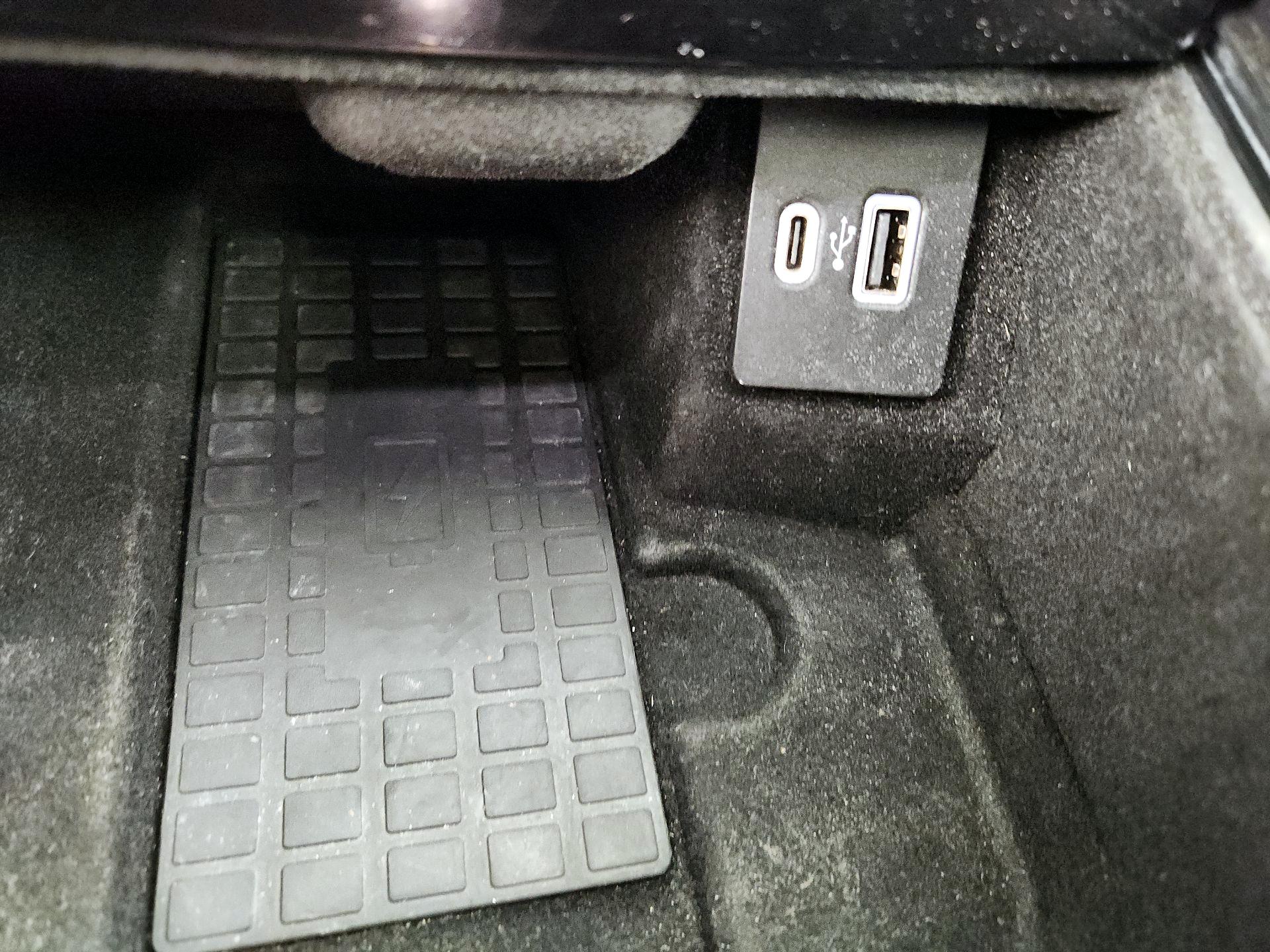 Thumbnail: 2021 Lincoln Nautilus - 19