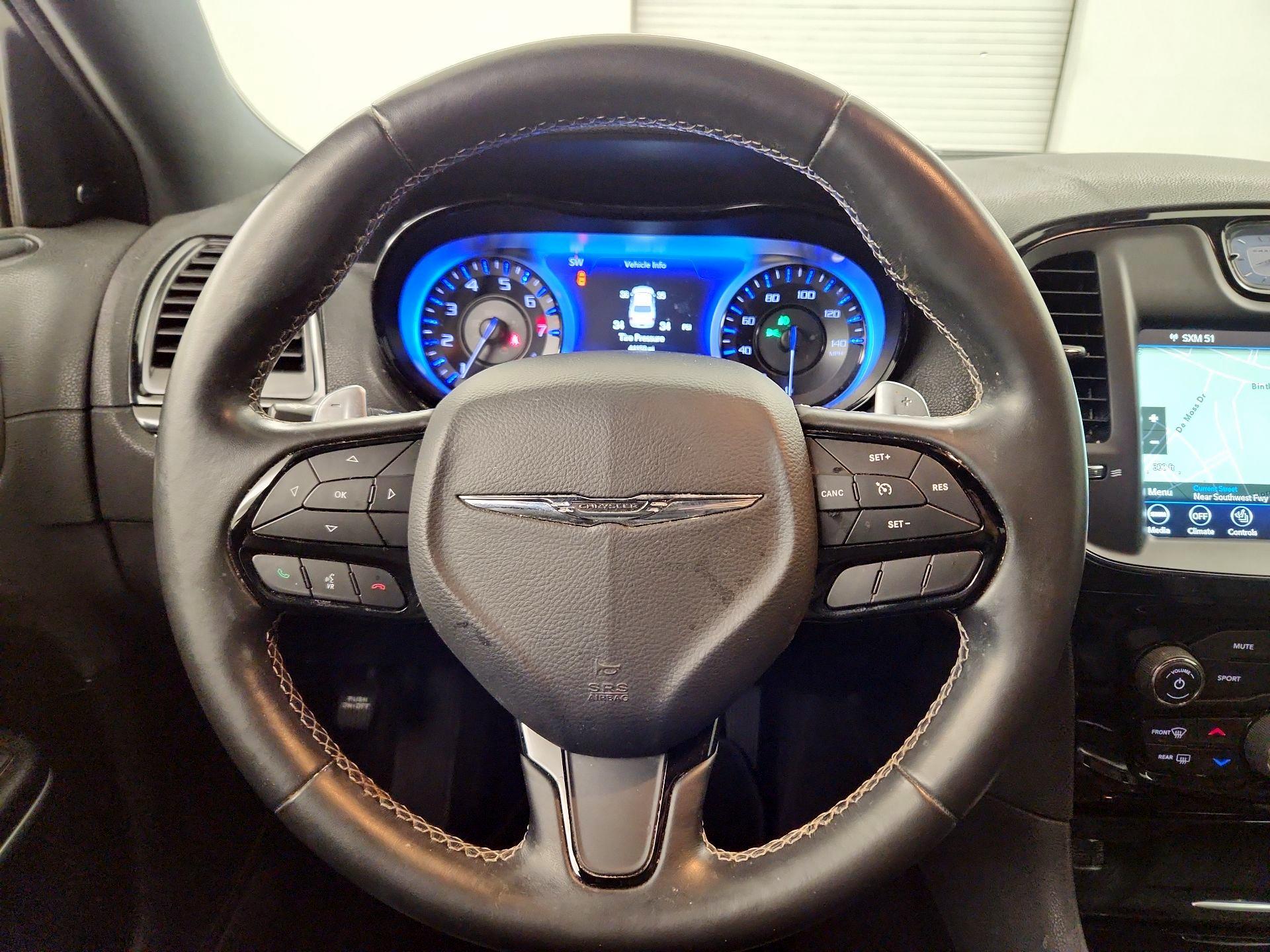 Thumbnail: 2020 Chrysler 300 - 10