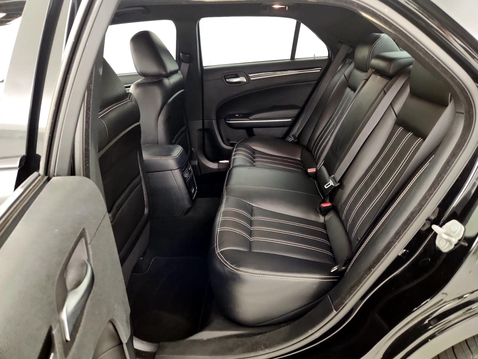 Thumbnail: 2020 Chrysler 300 - 20