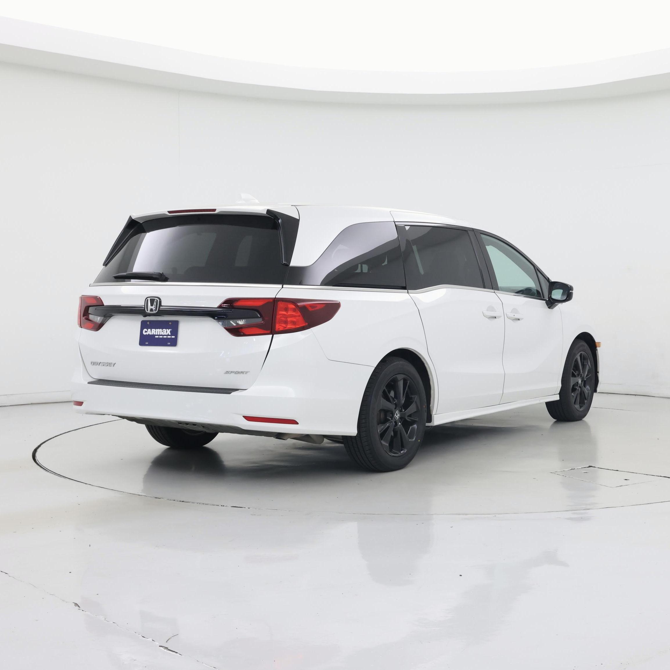 Thumbnail: 2023 Honda Odyssey - 8