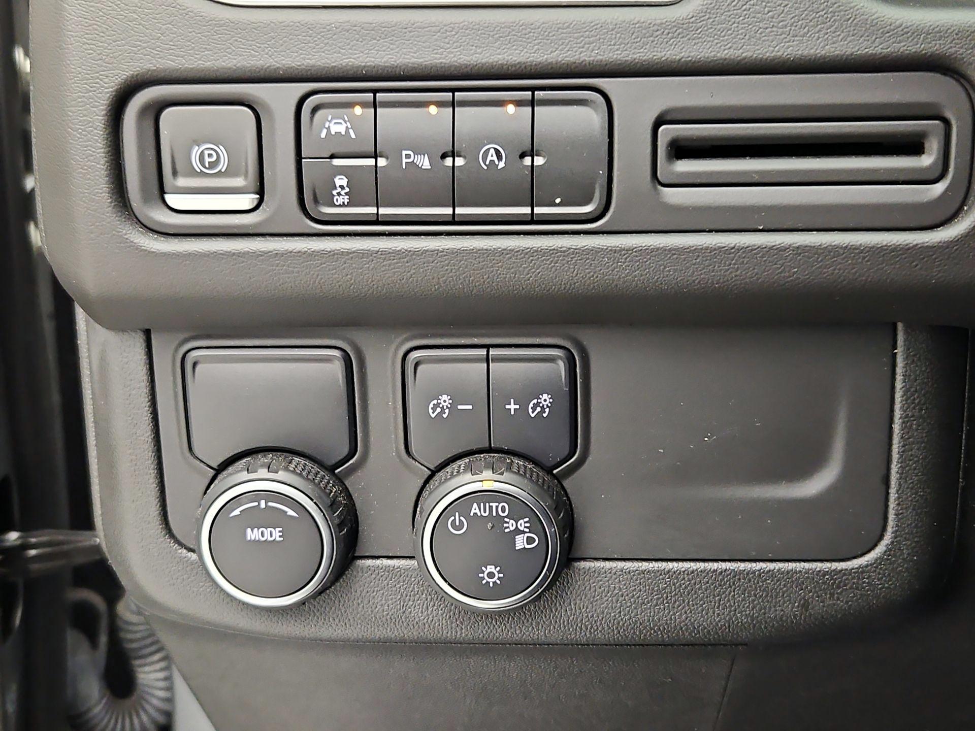 Thumbnail: 2023 Chevrolet Tahoe - 13