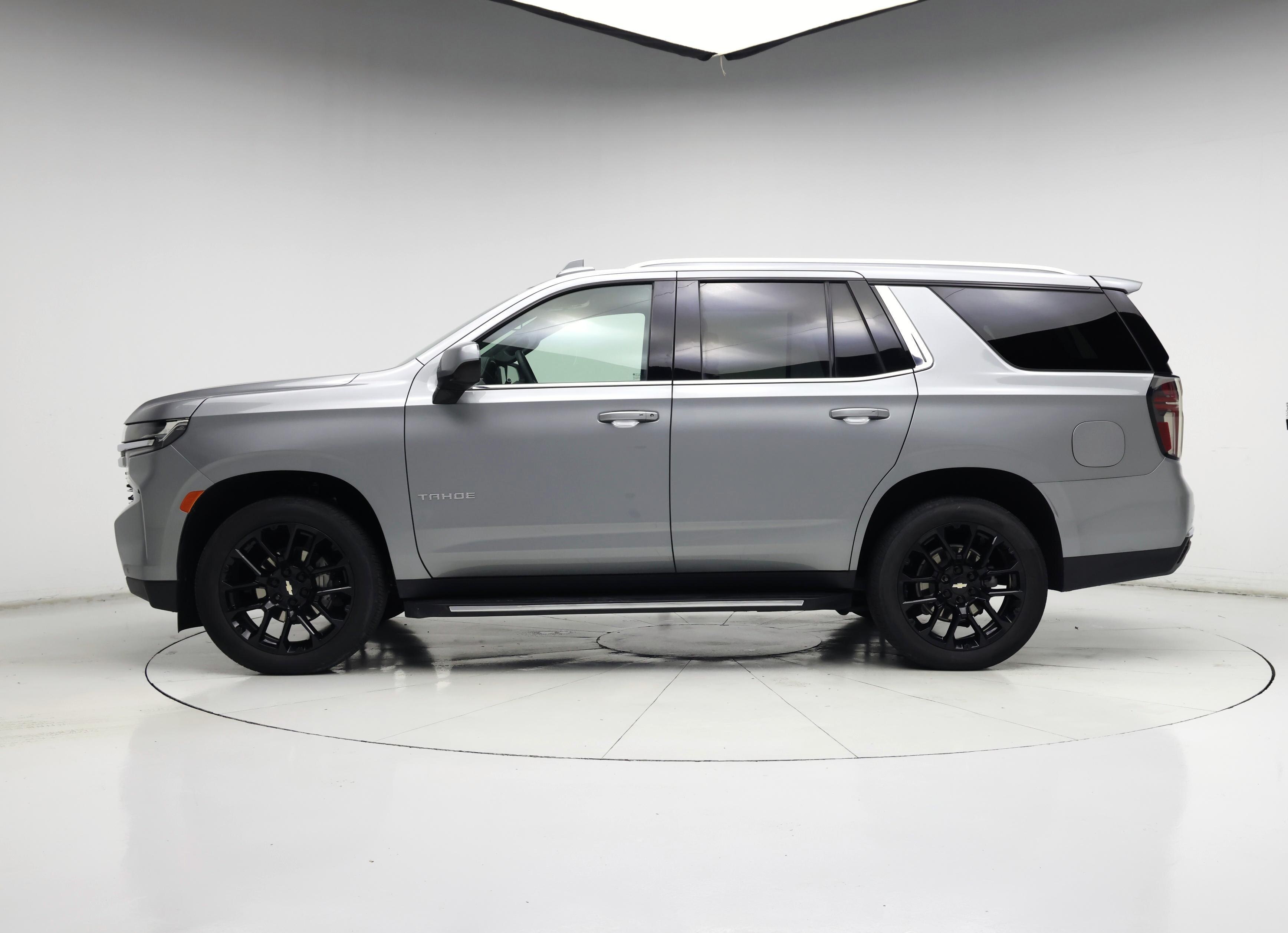 Thumbnail: 2023 Chevrolet Tahoe - 3