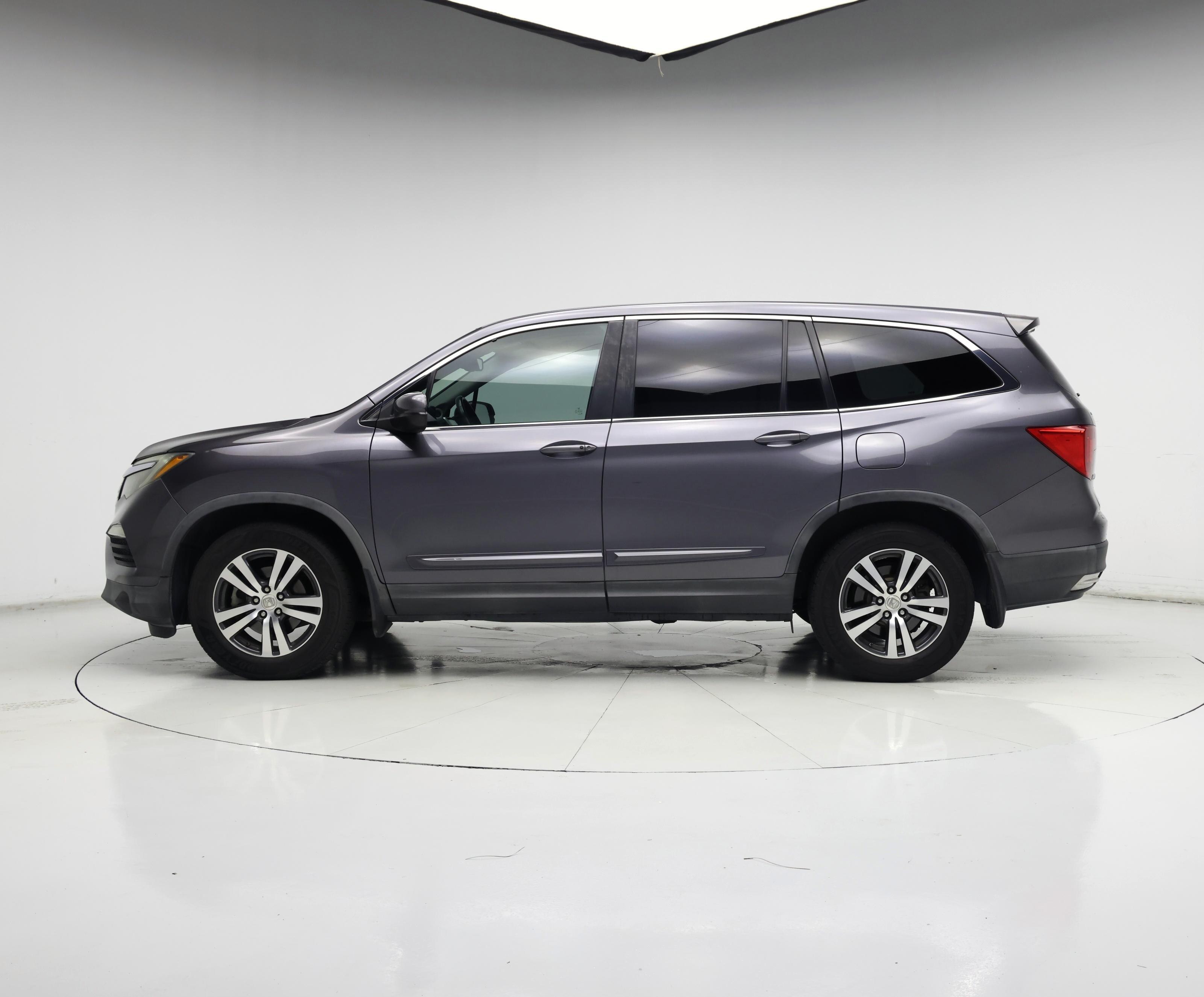 Thumbnail: 2017 Honda Pilot - 3