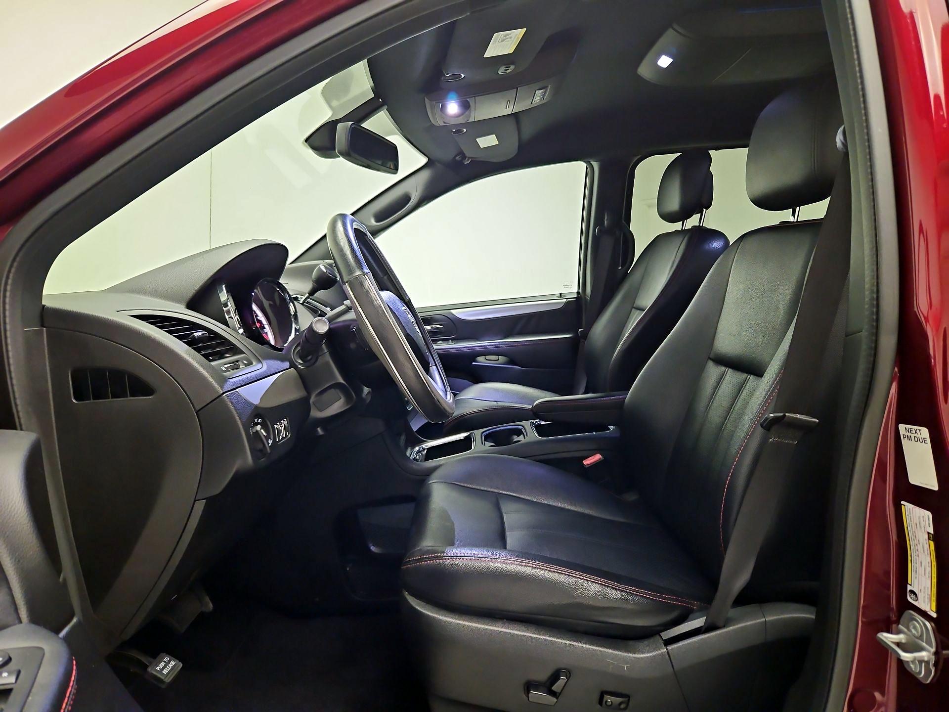 Thumbnail: 2019 Dodge Grand Caravan - 11