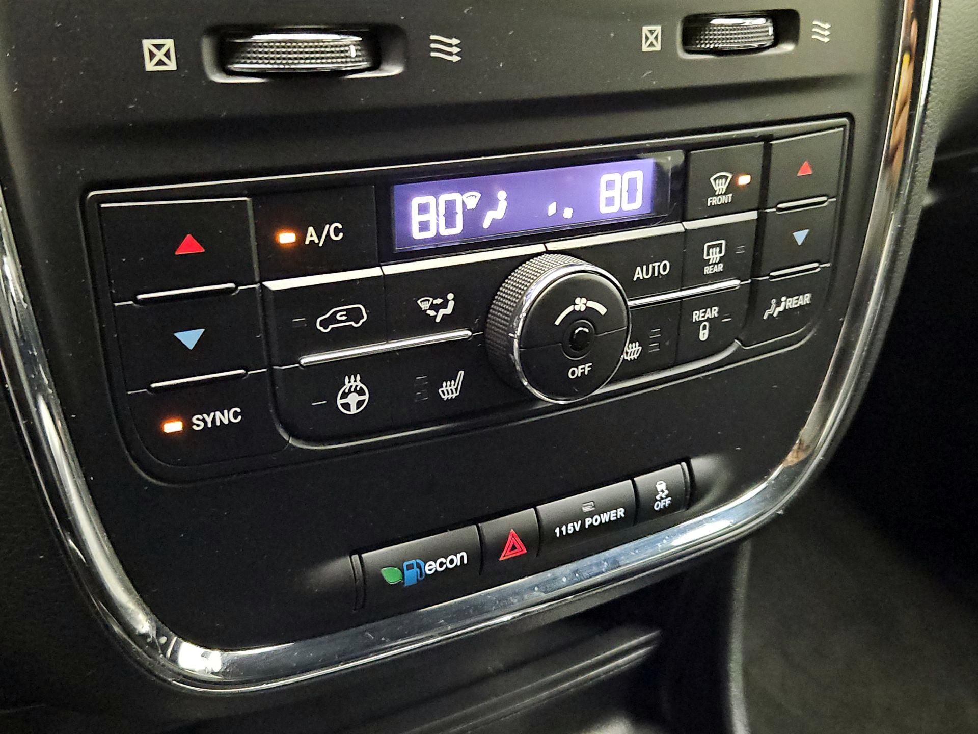 Thumbnail: 2019 Dodge Grand Caravan - 16