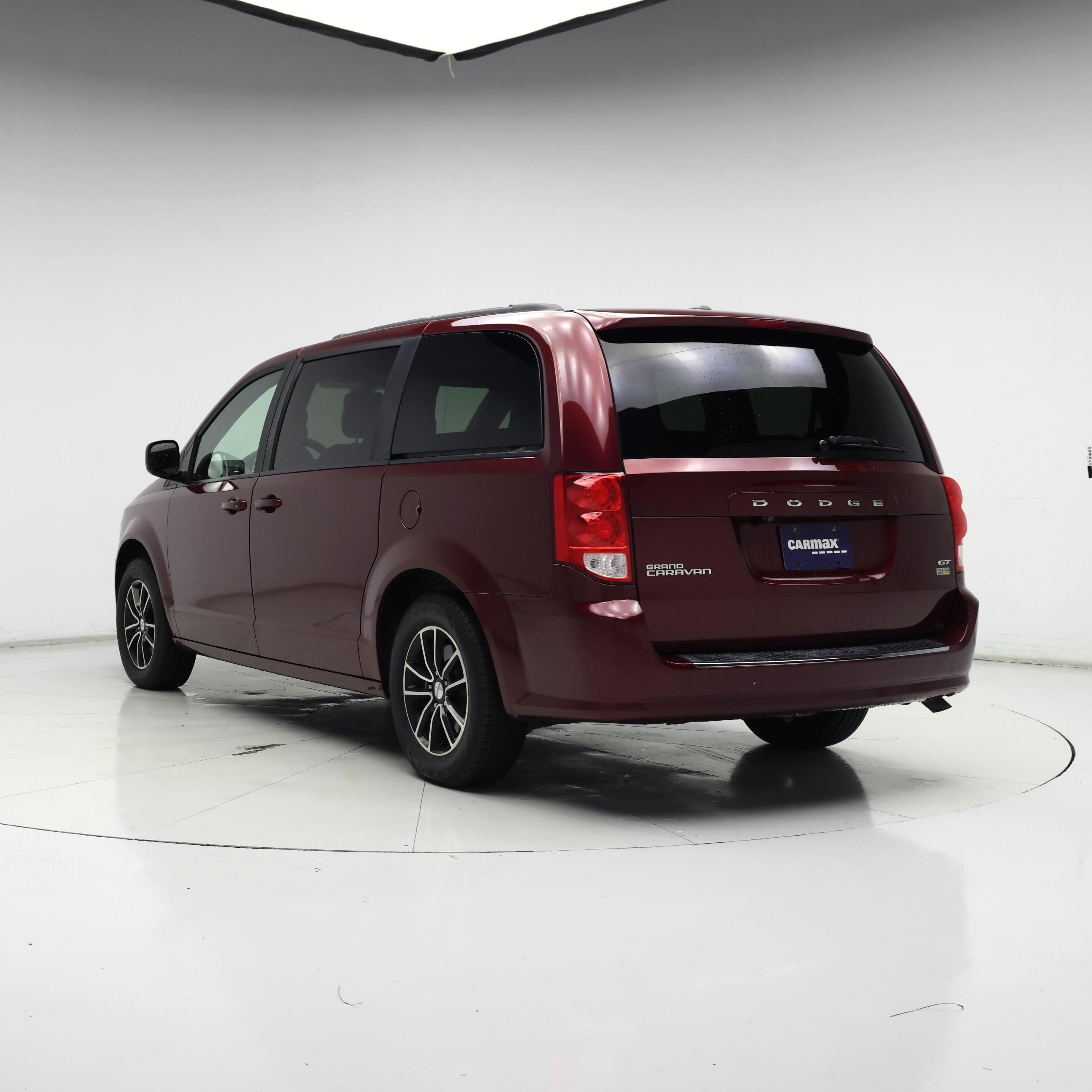Thumbnail: 2019 Dodge Grand Caravan - 2