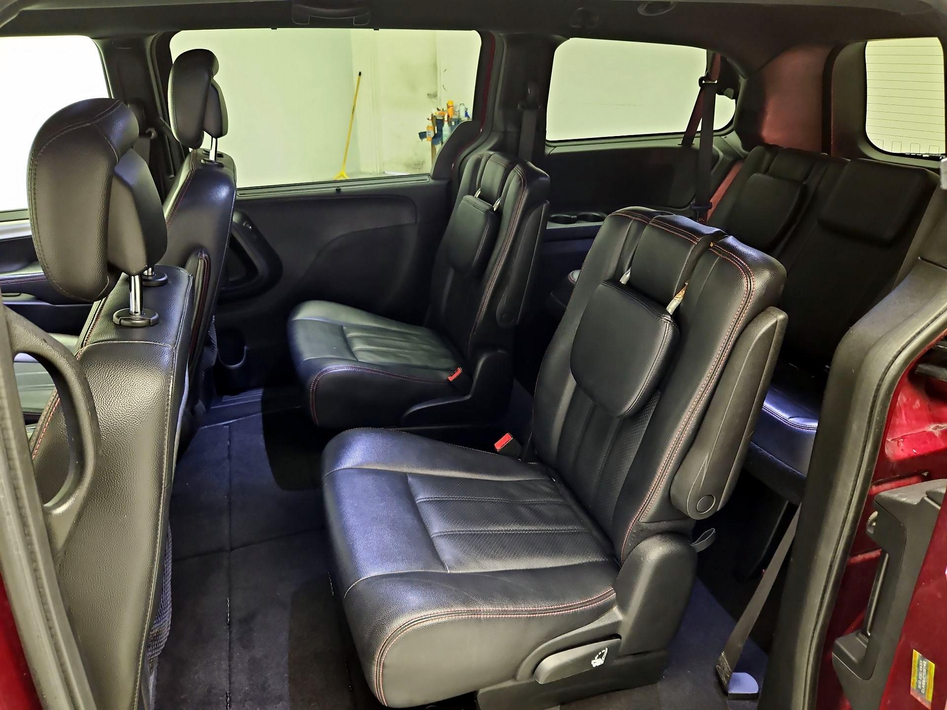 Thumbnail: 2019 Dodge Grand Caravan - 19