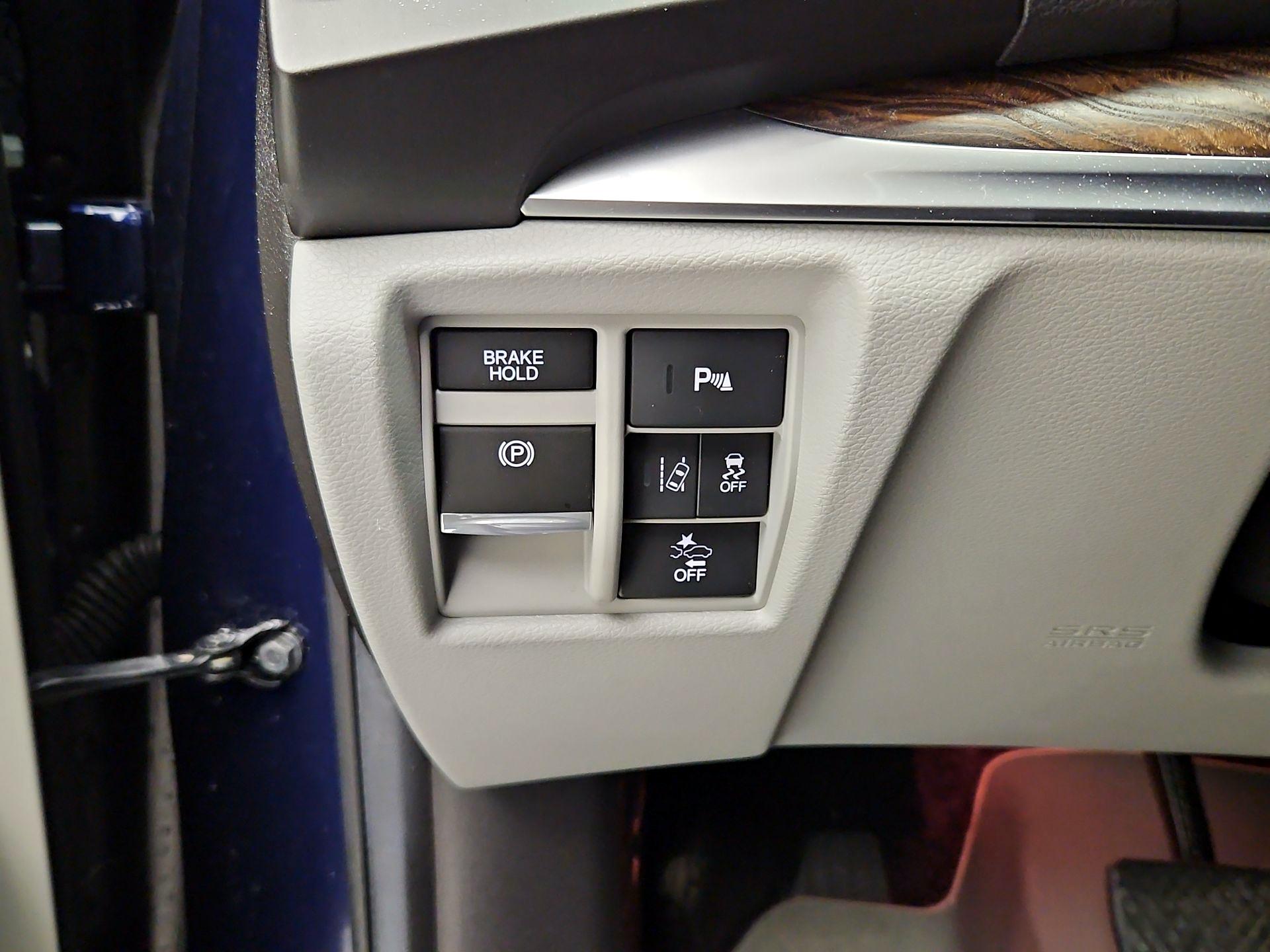 Thumbnail: 2020 Acura MDX - 13