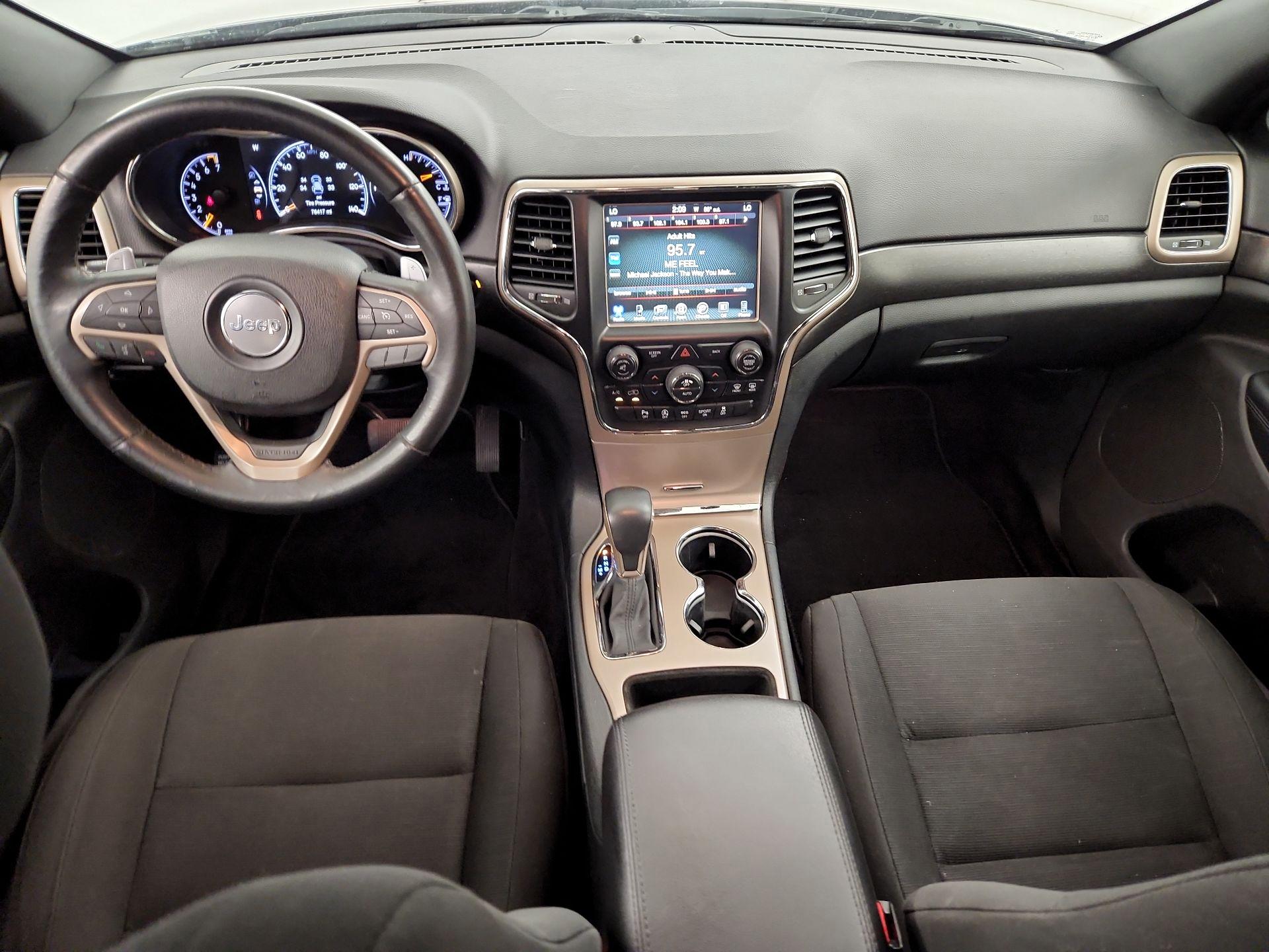 Thumbnail: 2017 Jeep Grand Cherokee - 9