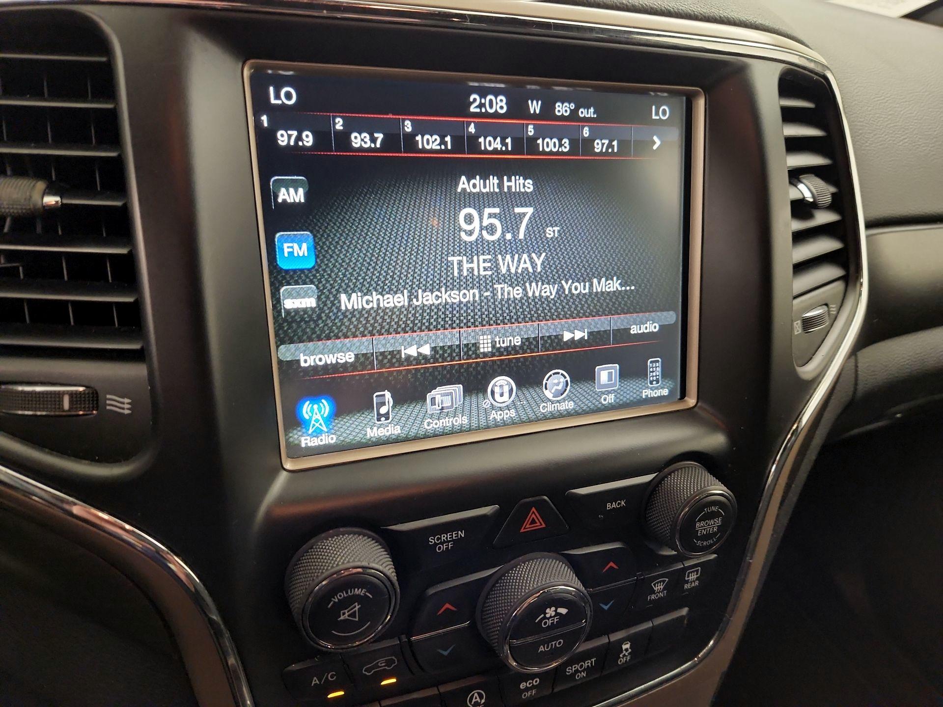 Thumbnail: 2017 Jeep Grand Cherokee - 15