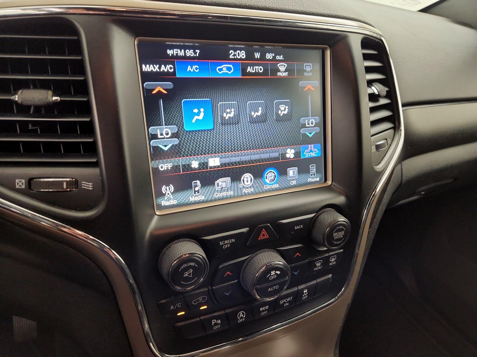 Thumbnail: 2017 Jeep Grand Cherokee - 16