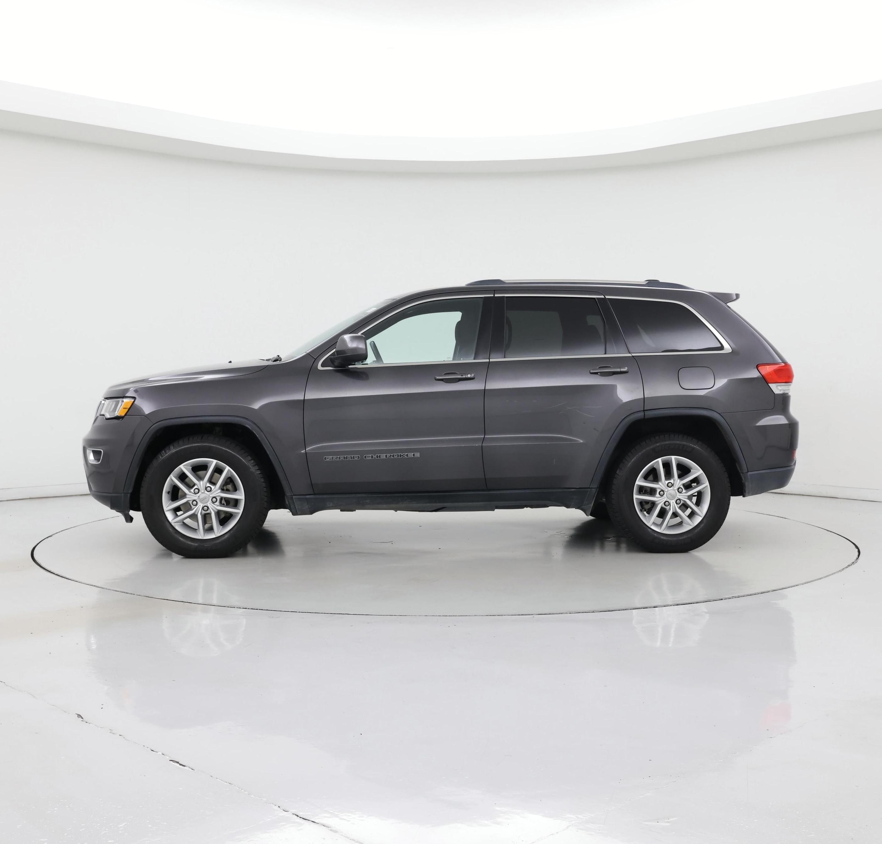 Thumbnail: 2017 Jeep Grand Cherokee - 3