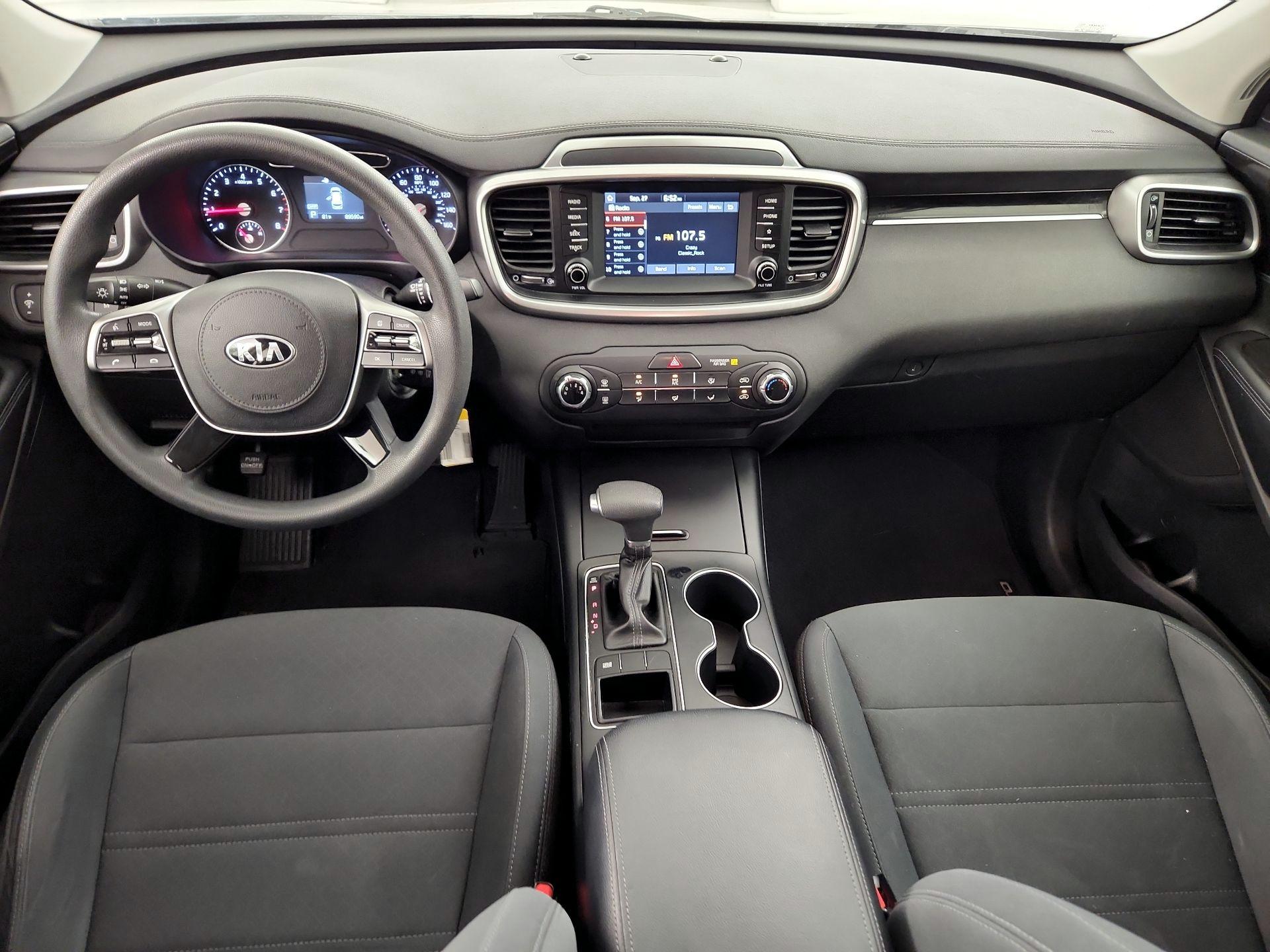 Thumbnail: 2019 Kia Sorento - 9