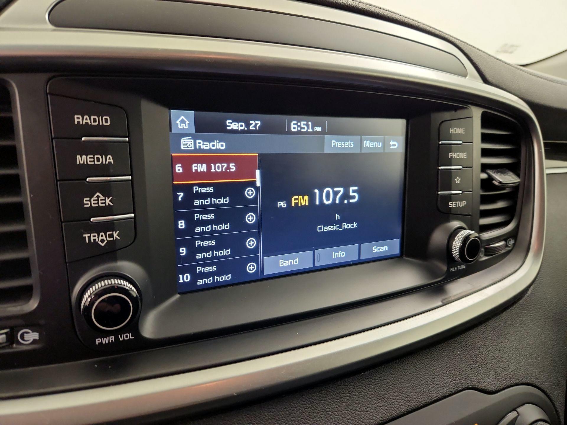 Thumbnail: 2019 Kia Sorento - 15