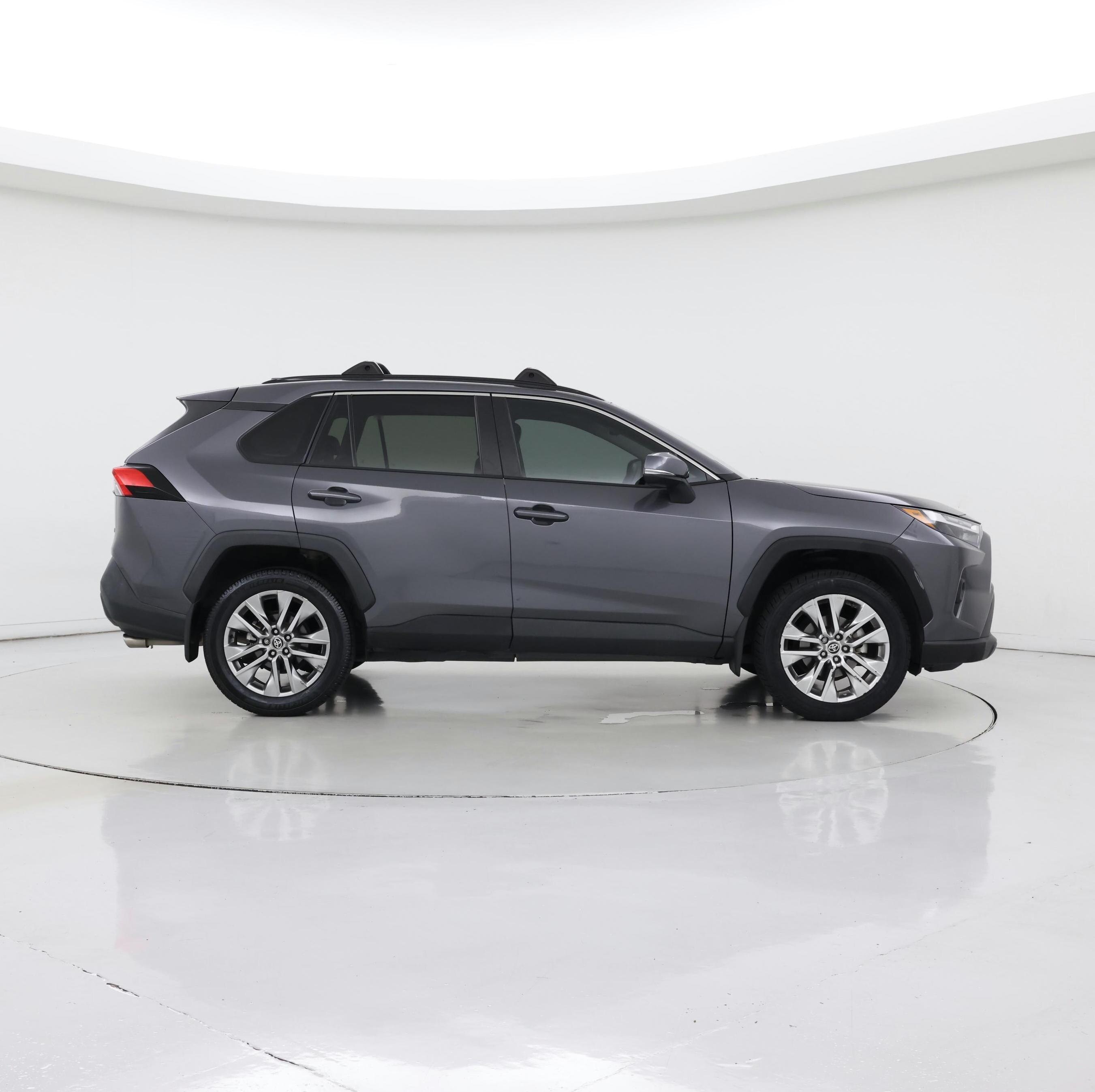 Thumbnail: 2022 Toyota RAV4 - 7