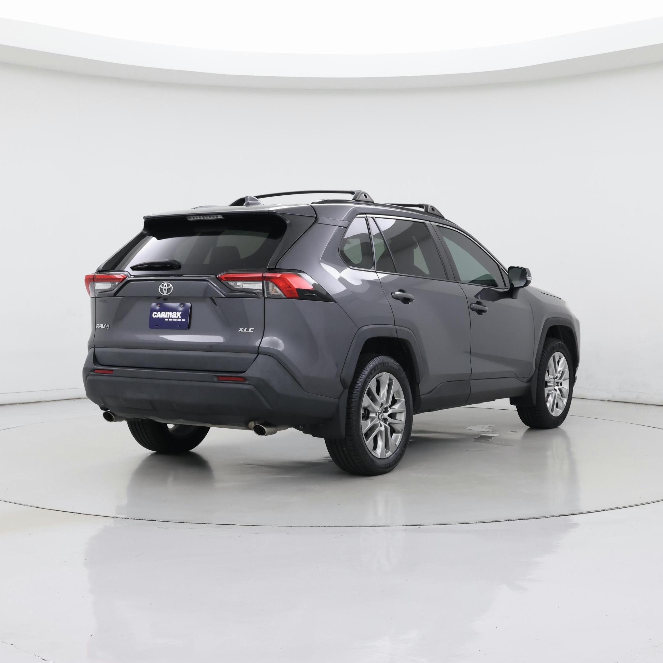 Thumbnail: 2022 Toyota RAV4 - 8