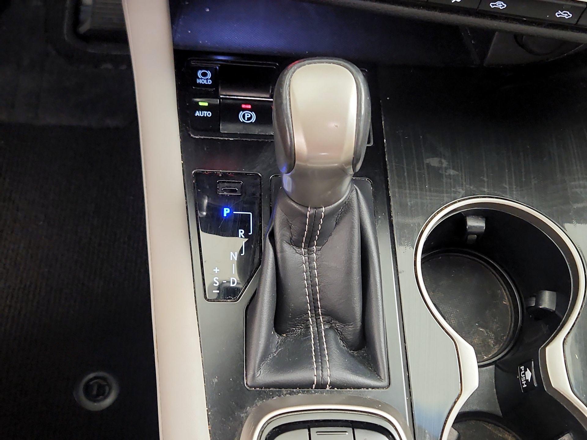 Thumbnail: 2019 Lexus RX - 17