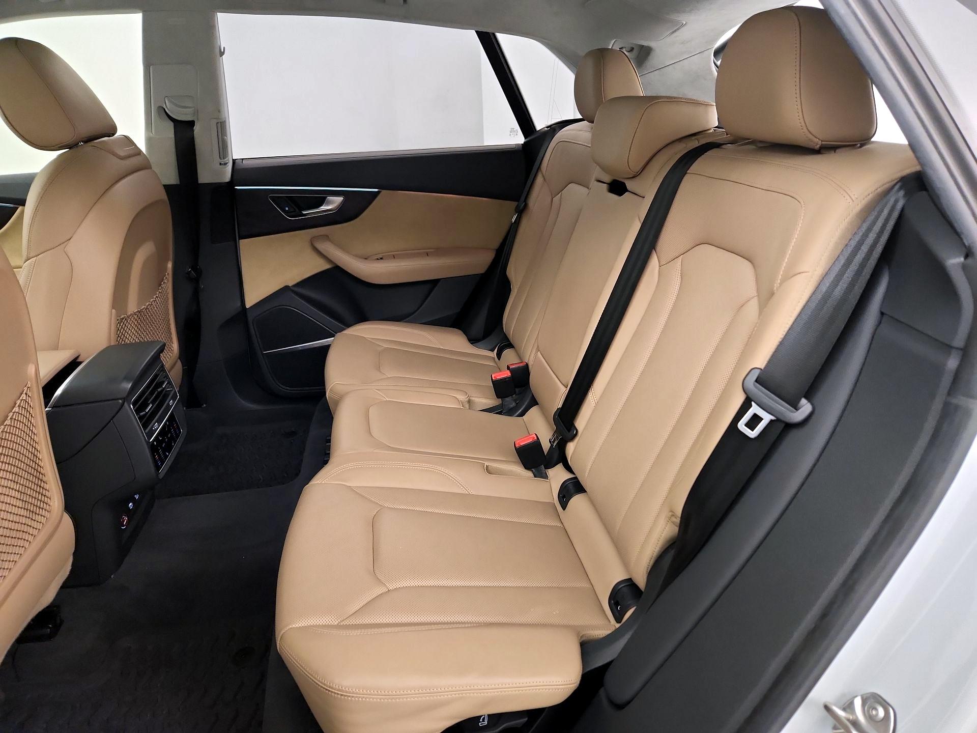 Thumbnail: 2019 Audi Q8 - 20