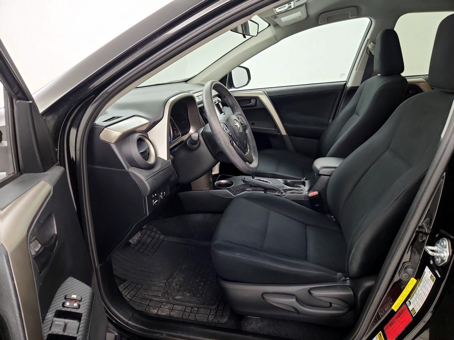Thumbnail: 2014 Toyota RAV4 - 11