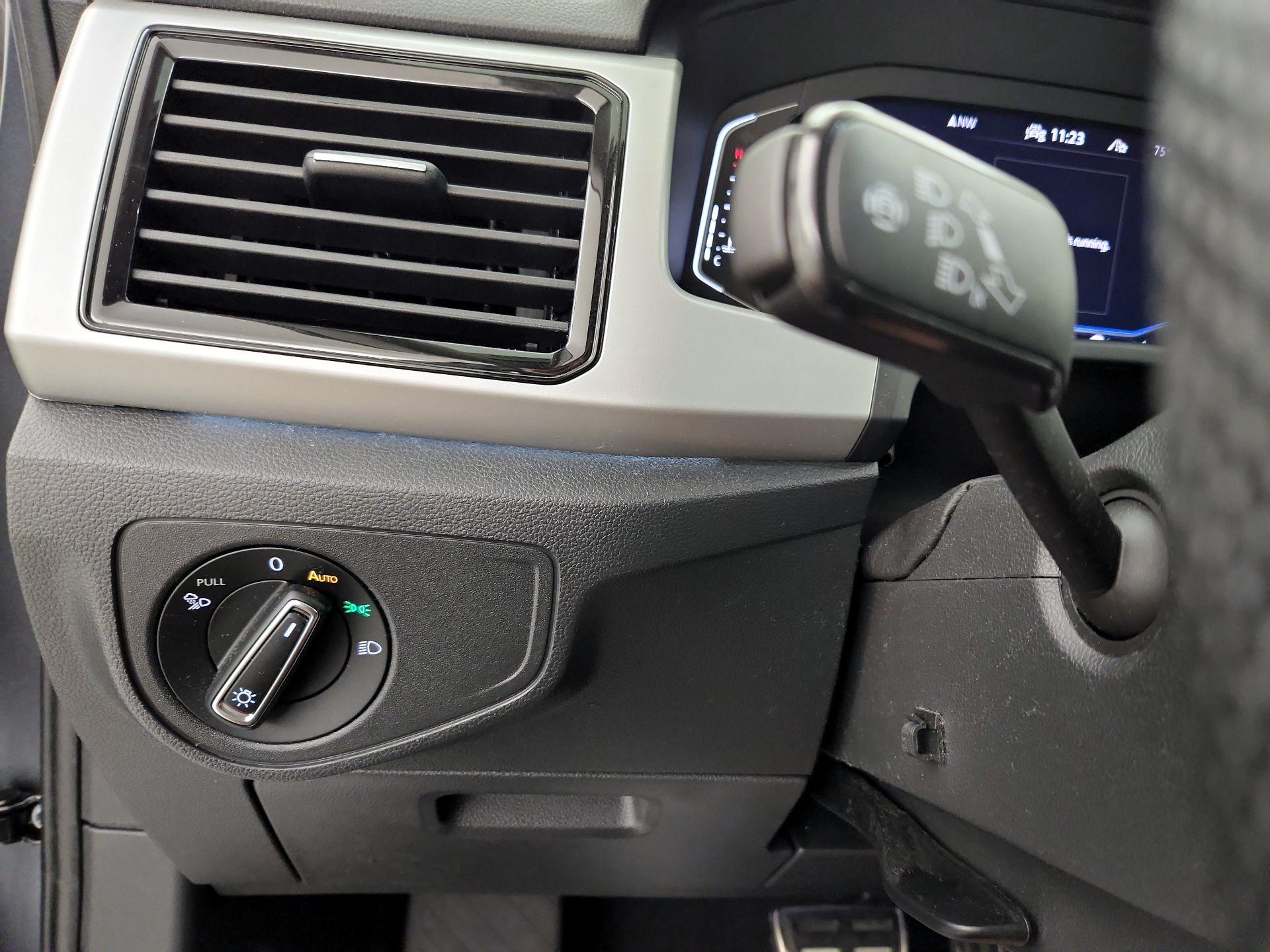 Thumbnail: 2022 Volkswagen Atlas - 13