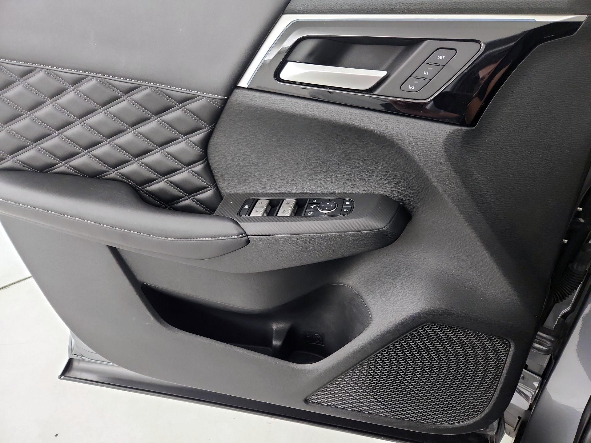 Thumbnail: 2022 Mitsubishi Outlander - 12