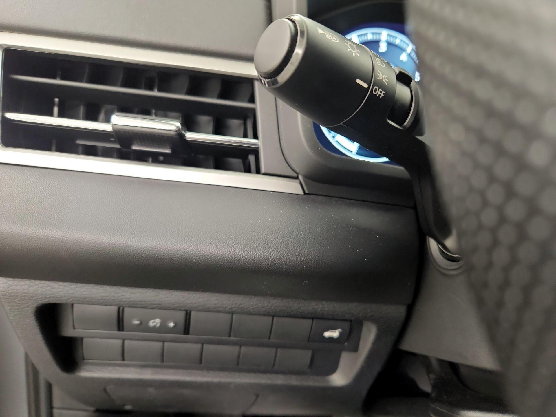 Thumbnail: 2022 Mitsubishi Outlander - 13