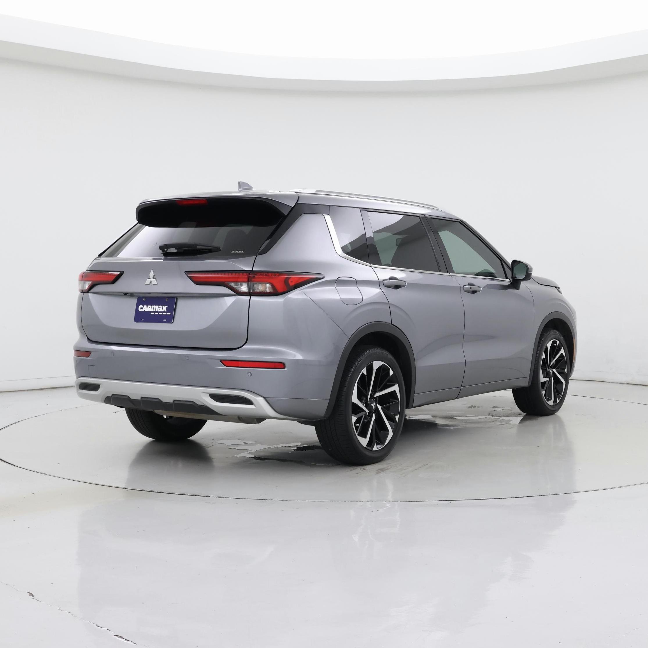 Thumbnail: 2022 Mitsubishi Outlander - 8