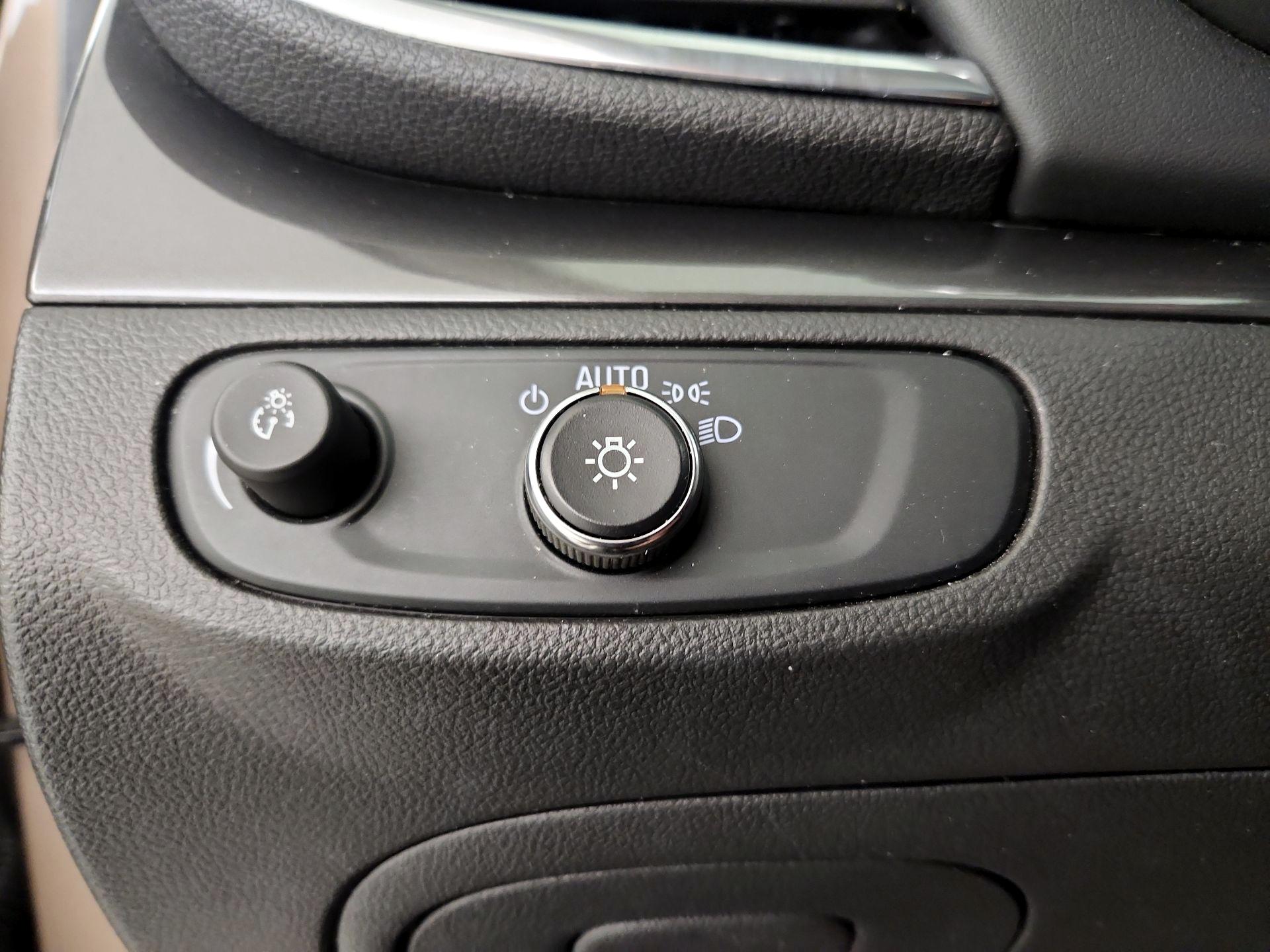 Thumbnail: 2018 Buick Encore - 13