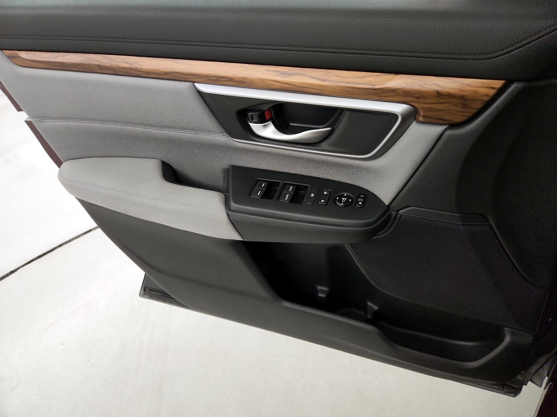 Thumbnail: 2017 Honda CR-V - 12