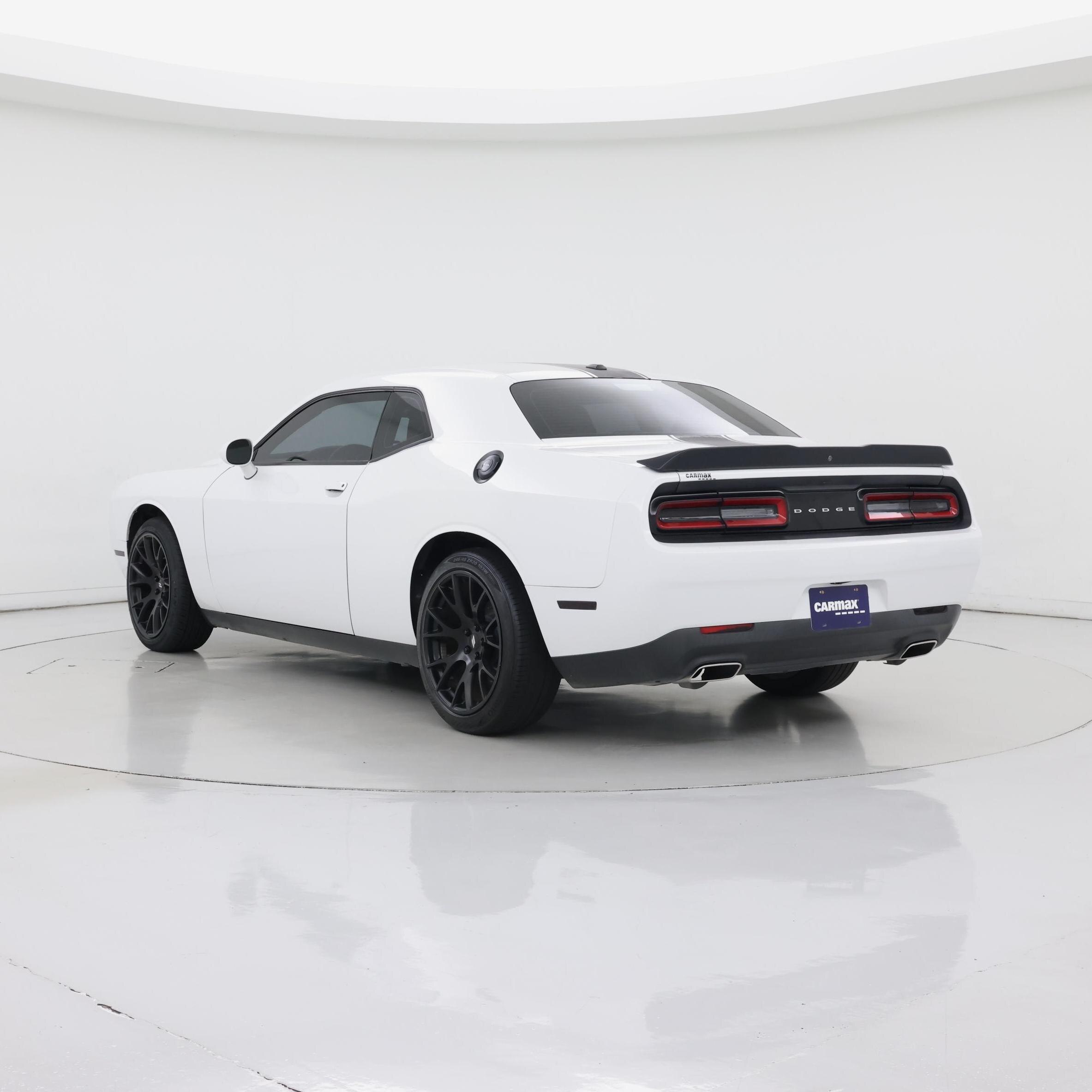 Thumbnail: 2019 Dodge Challenger - 2
