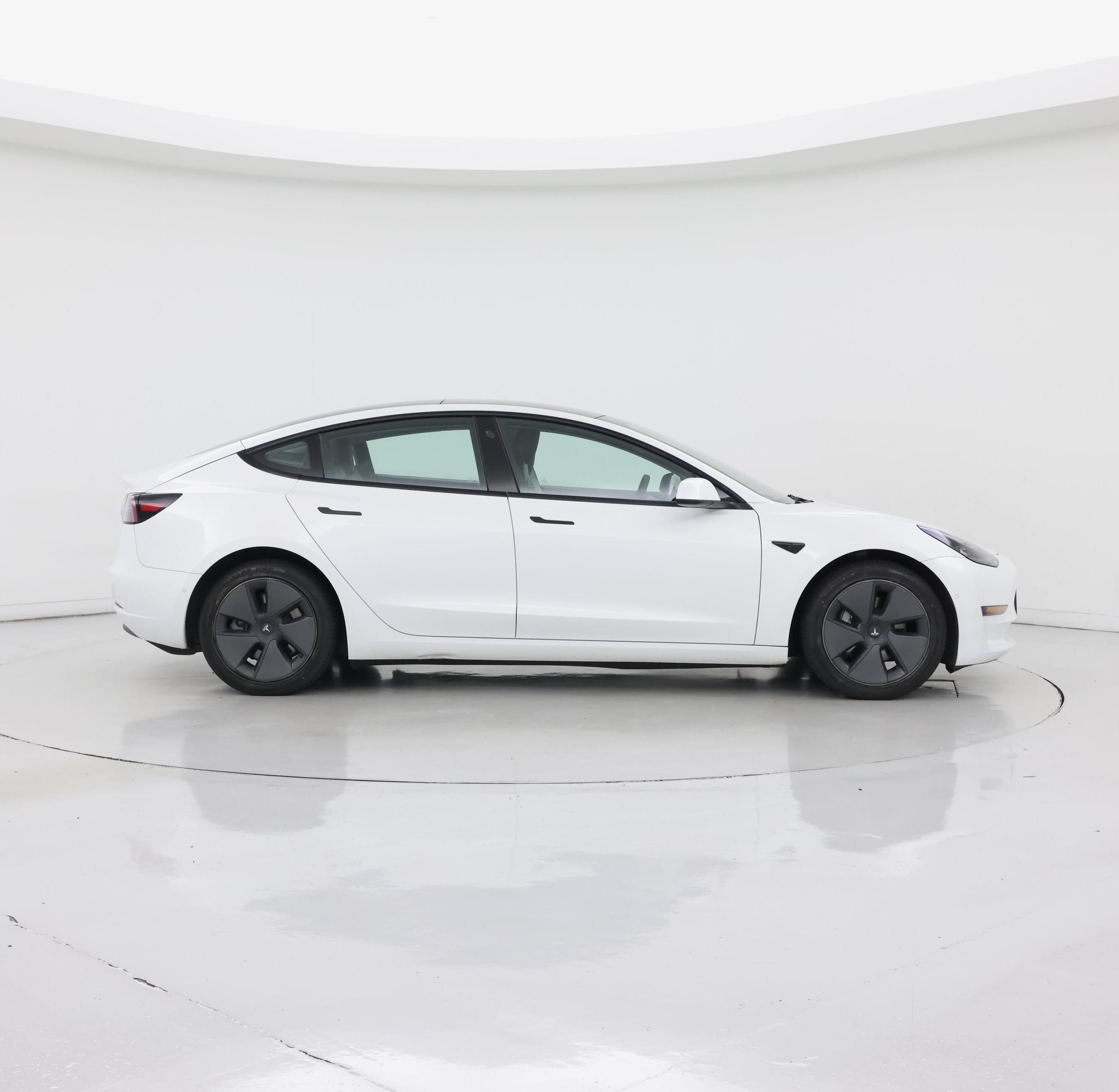 Thumbnail: 2022 Tesla Model 3 - 7
