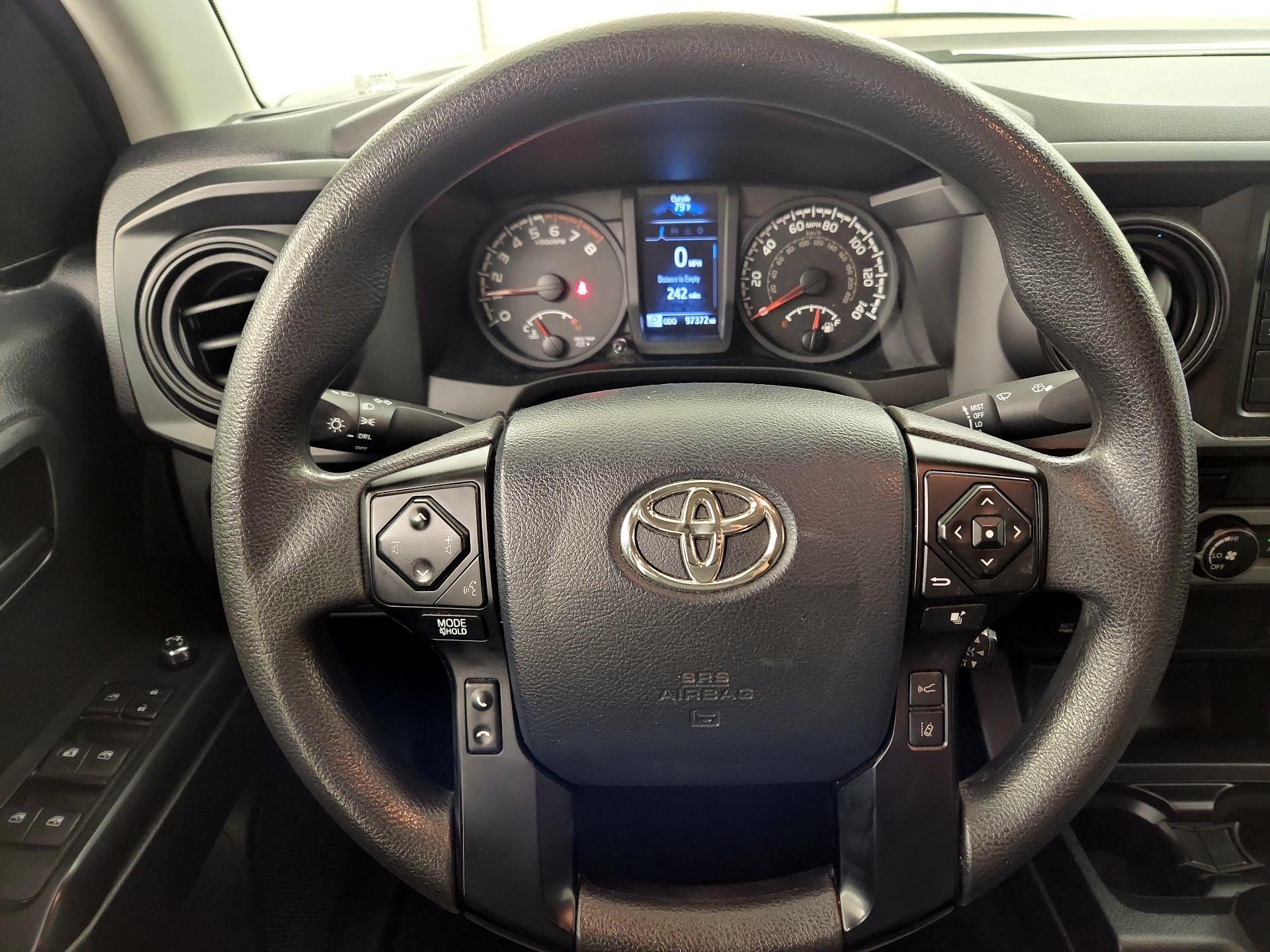 Thumbnail: 2018 Toyota Tacoma - 10