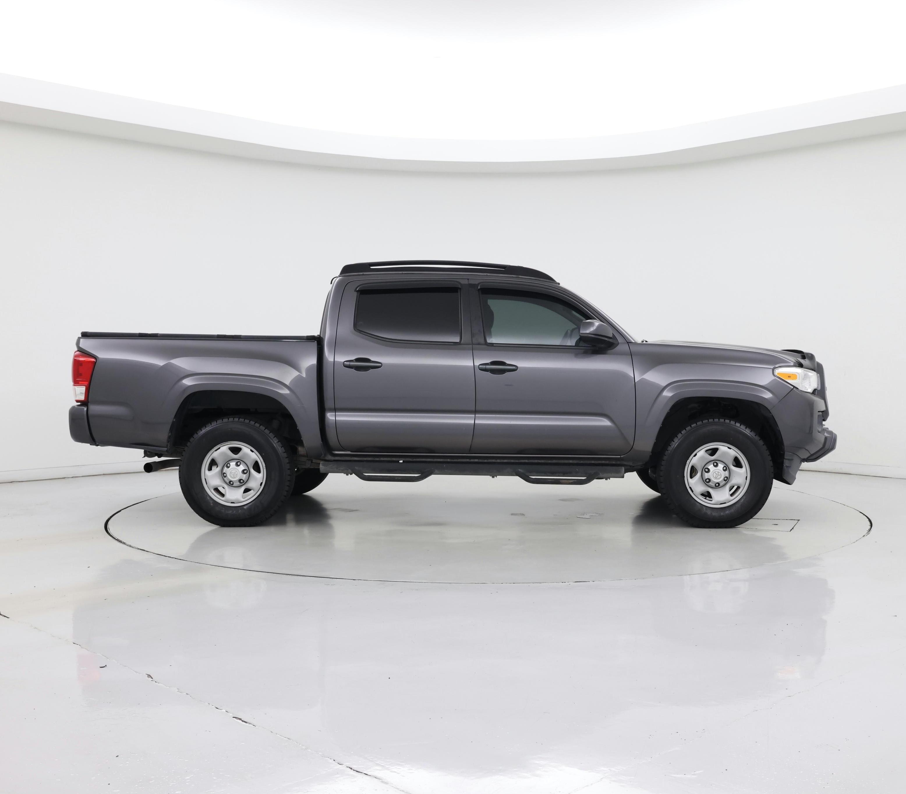 Thumbnail: 2018 Toyota Tacoma - 7
