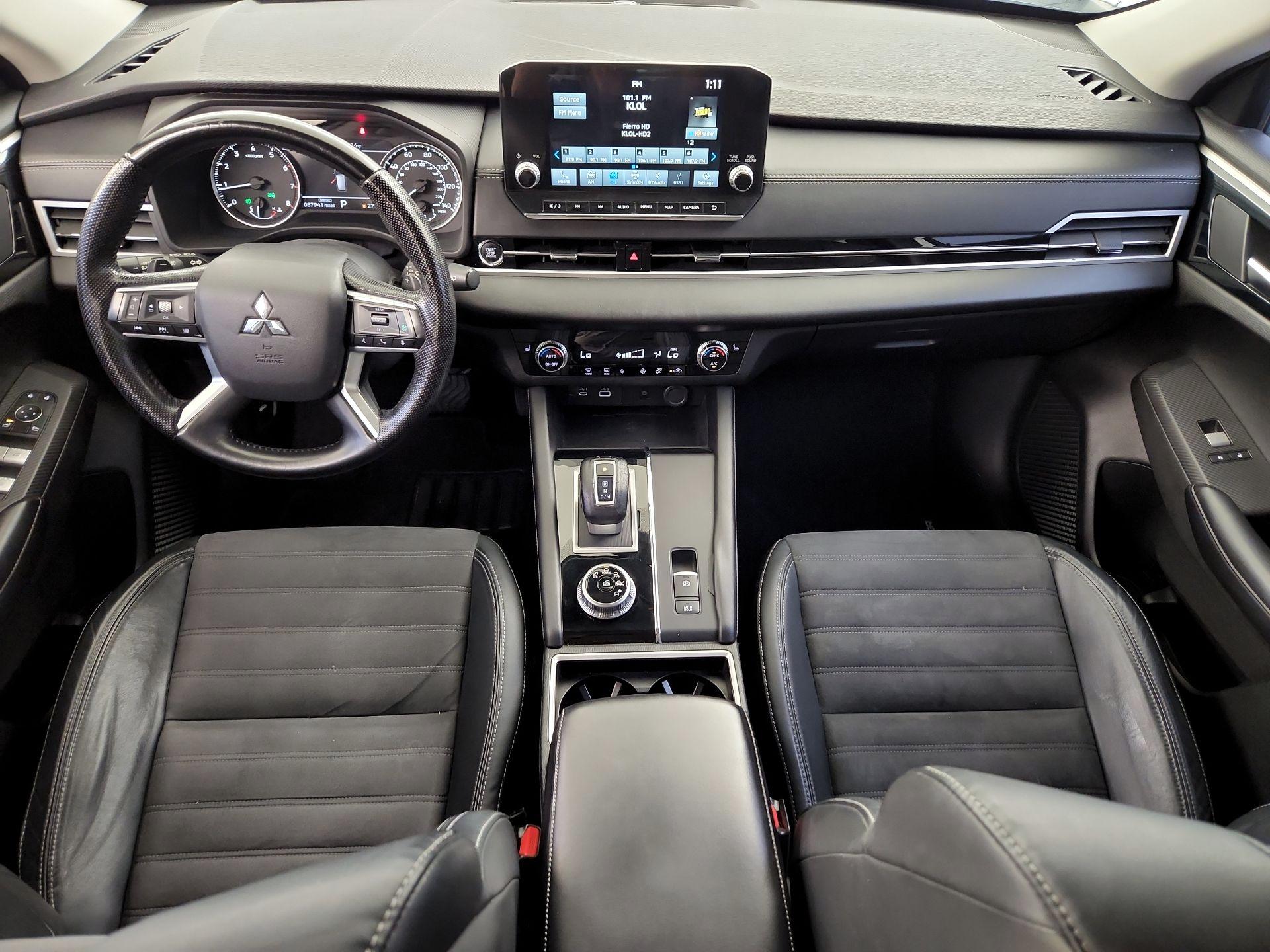 Thumbnail: 2022 Mitsubishi Outlander - 9