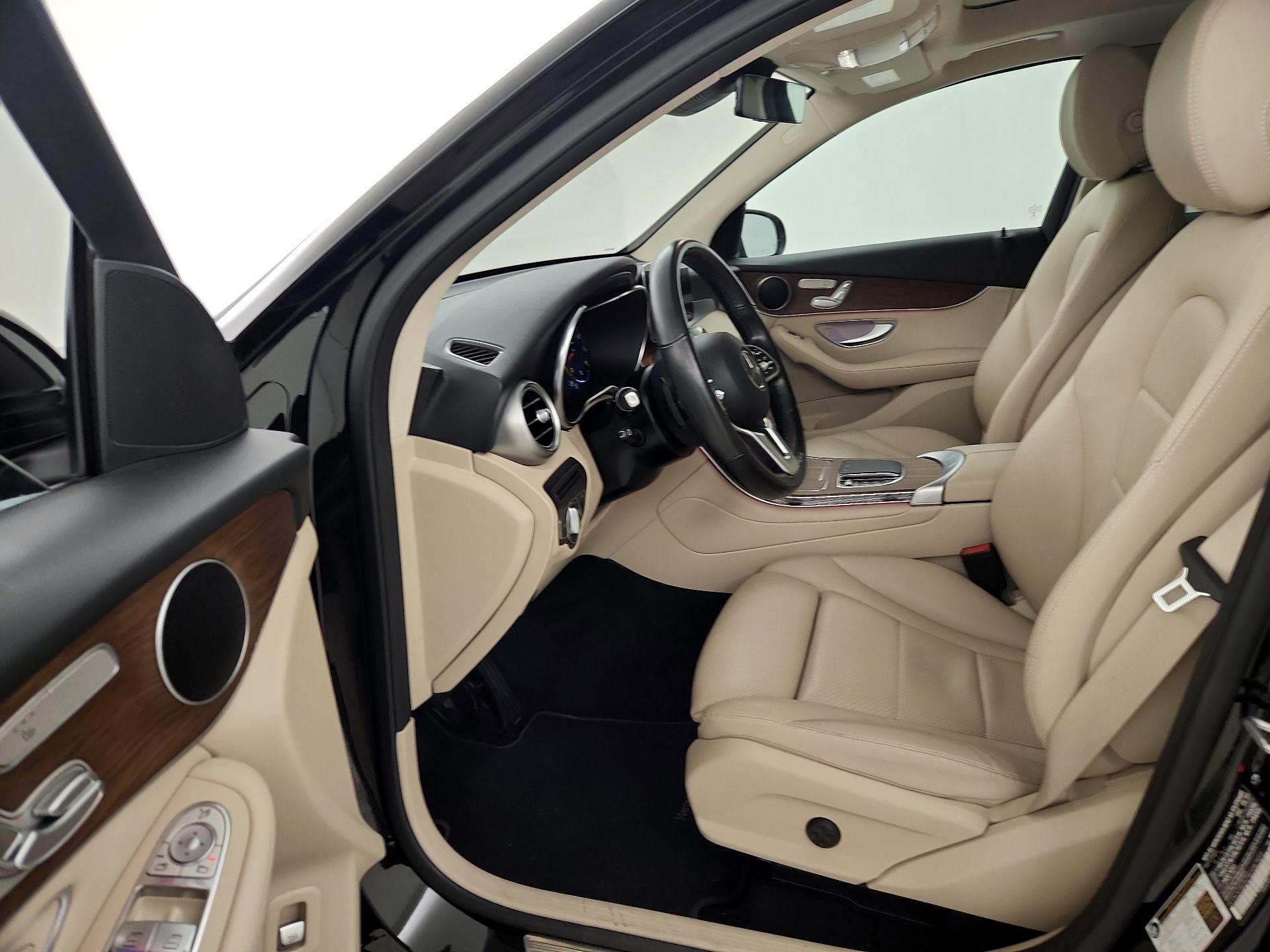 Thumbnail: 2022 Mercedes-Benz GLC - 11