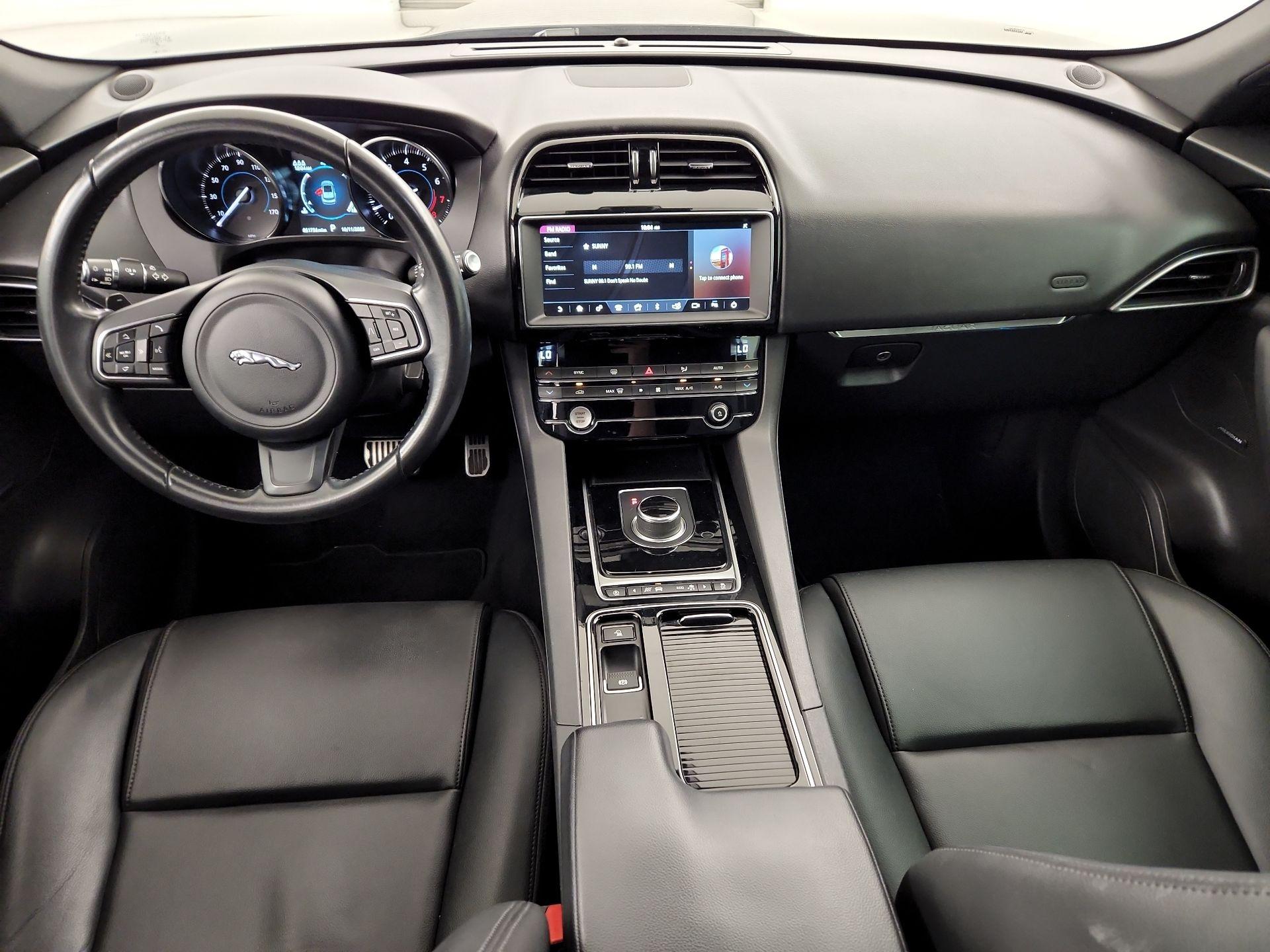 Thumbnail: 2019 Jaguar F-Pace - 9