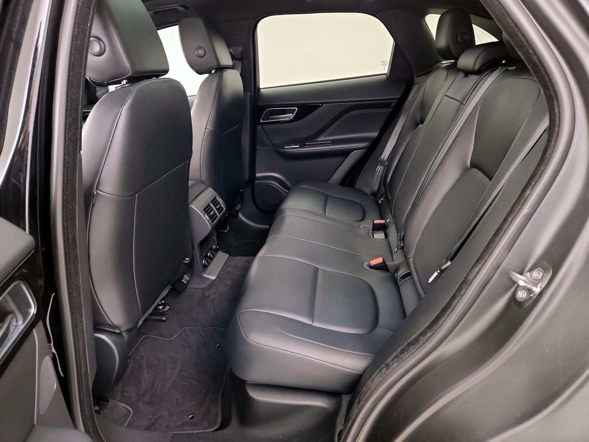 Thumbnail: 2019 Jaguar F-Pace - 20