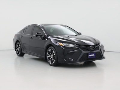 Black 2018 Toyota Camry SE