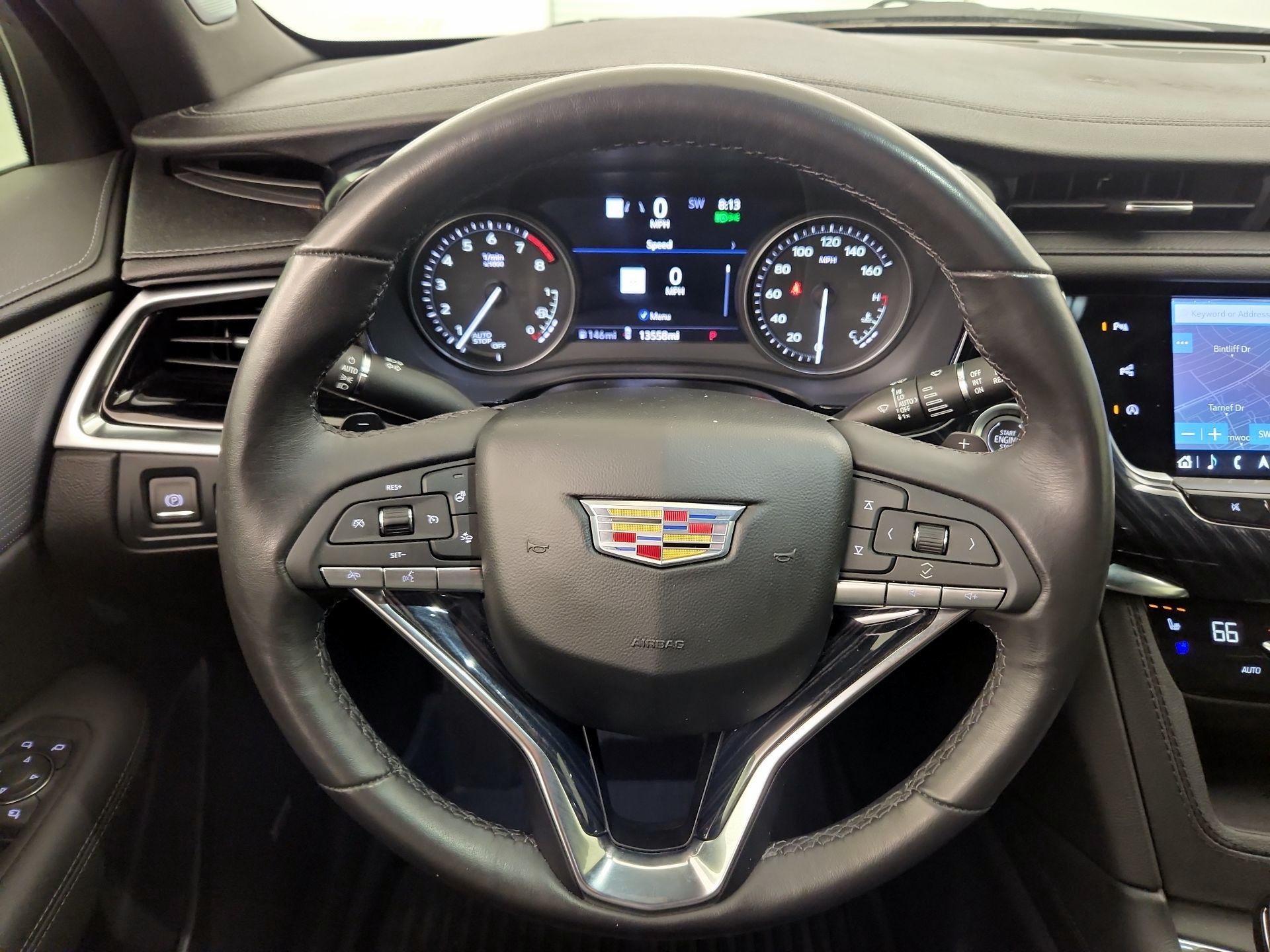 Thumbnail: 2024 Cadillac XT6 - 10