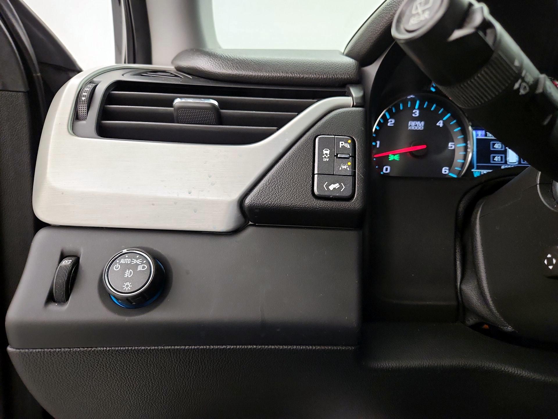 Thumbnail: 2018 GMC Yukon XL - 13