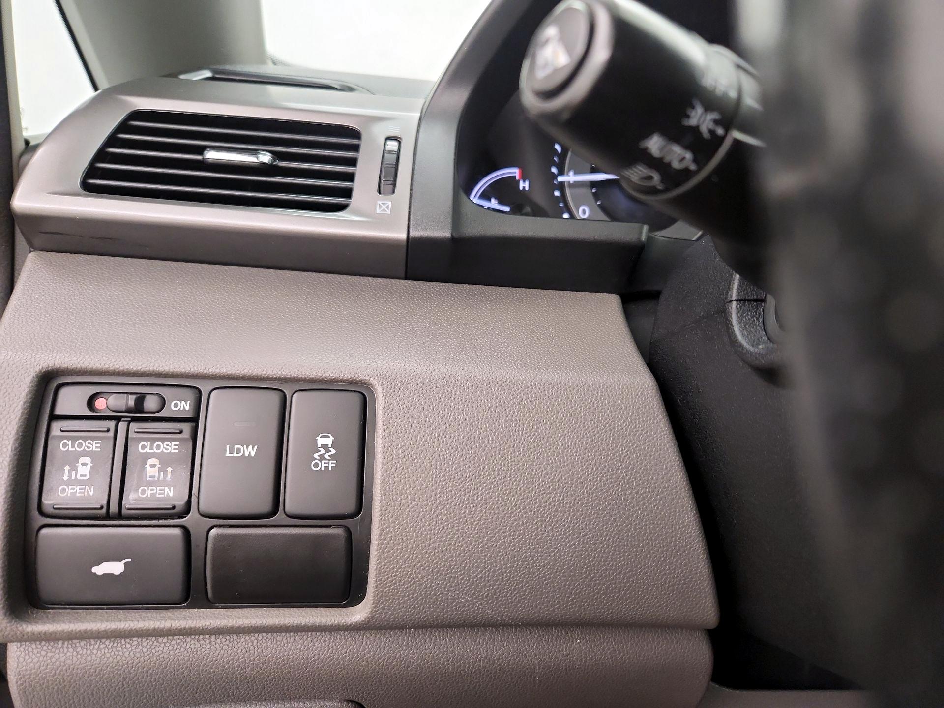 Thumbnail: 2016 Honda Odyssey - 13