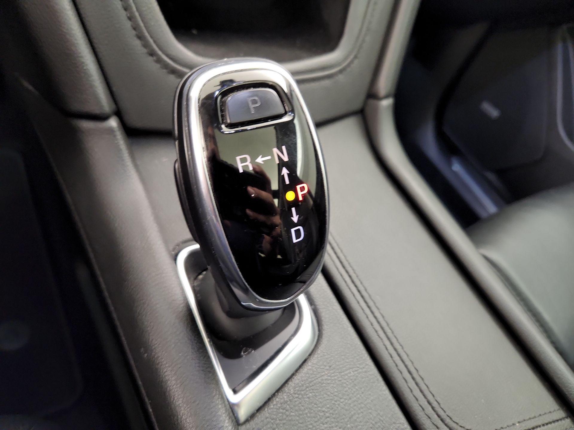 Thumbnail: 2018 Cadillac XT5 - 17