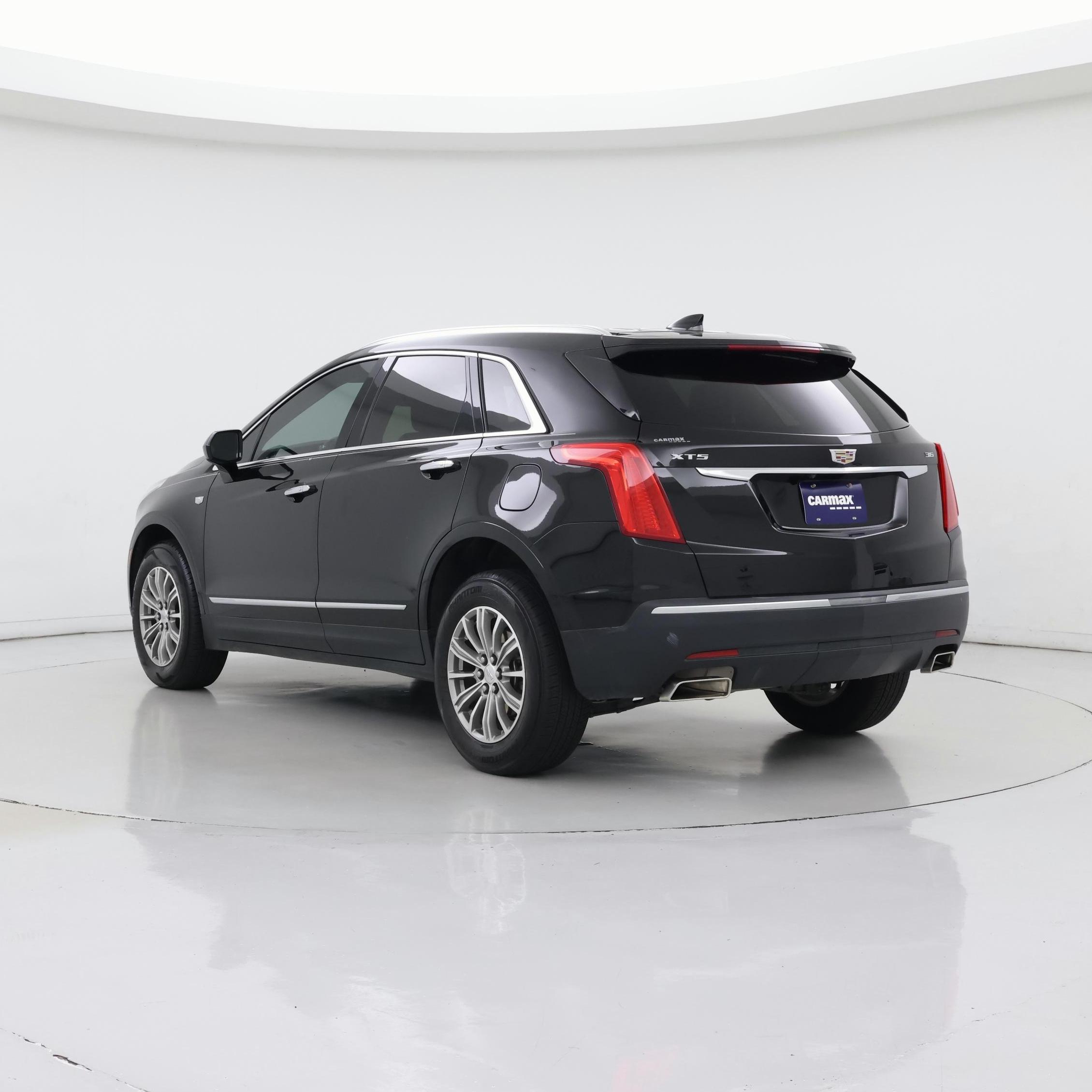 Thumbnail: 2018 Cadillac XT5 - 2
