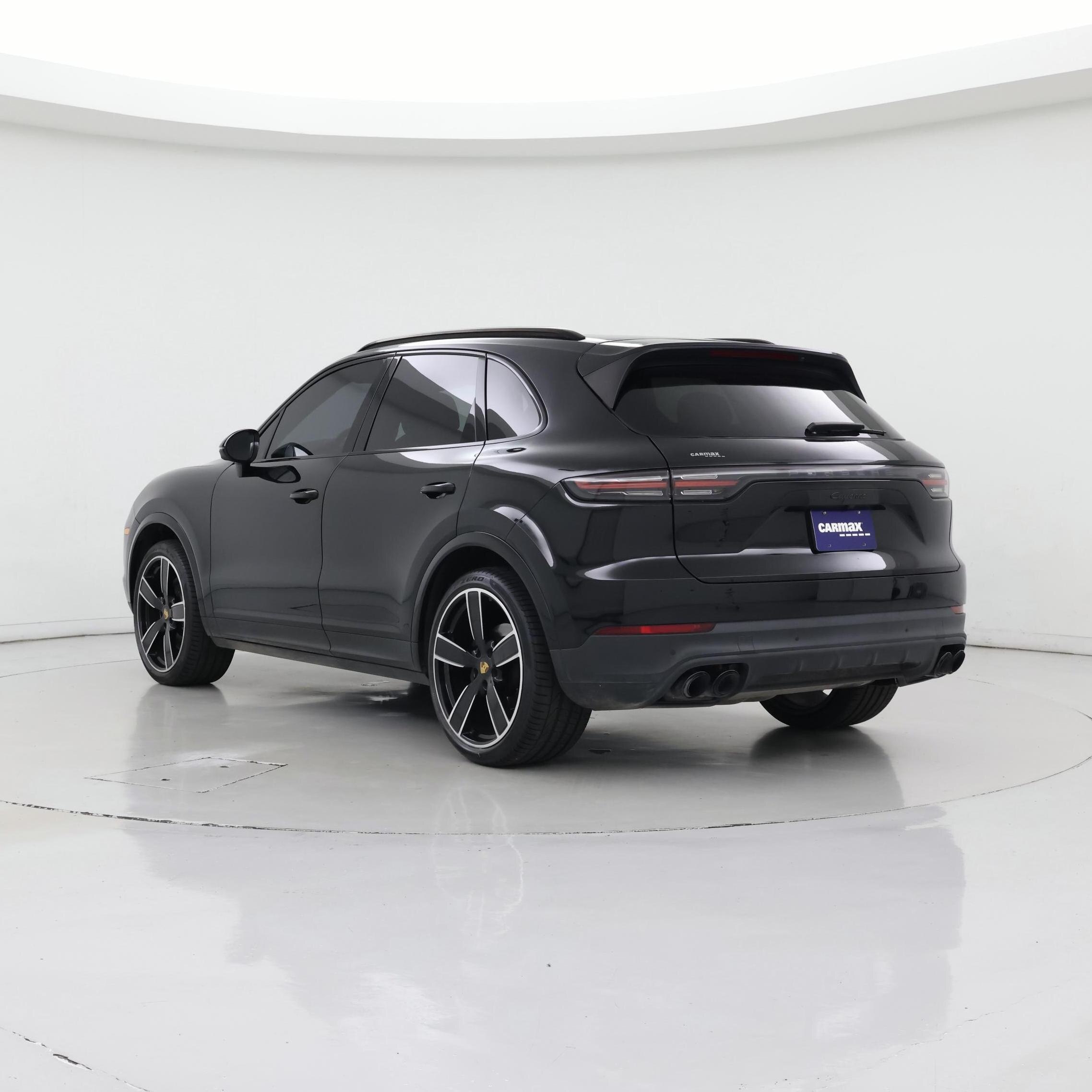 Thumbnail: 2021 Porsche Cayenne - 2