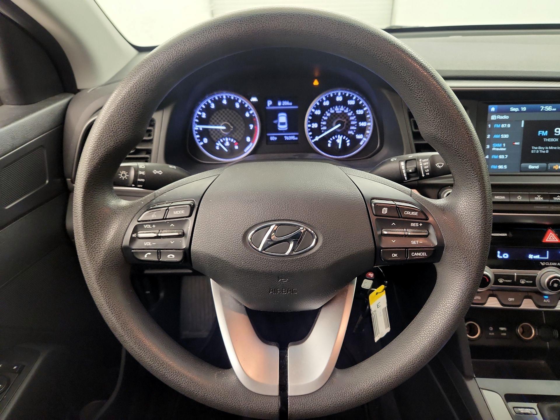 Thumbnail: 2020 Hyundai Elantra - 10