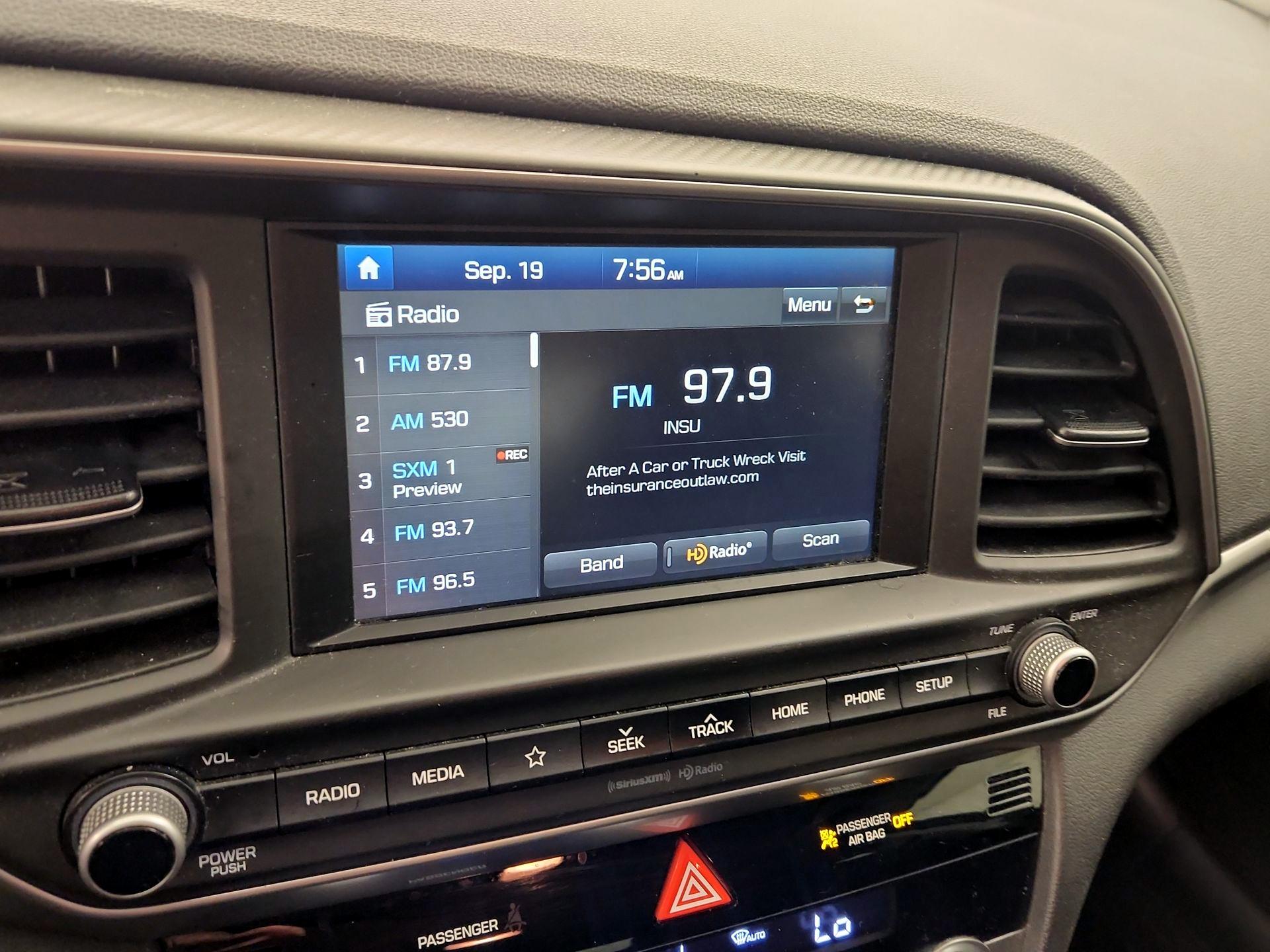 Thumbnail: 2020 Hyundai Elantra - 15