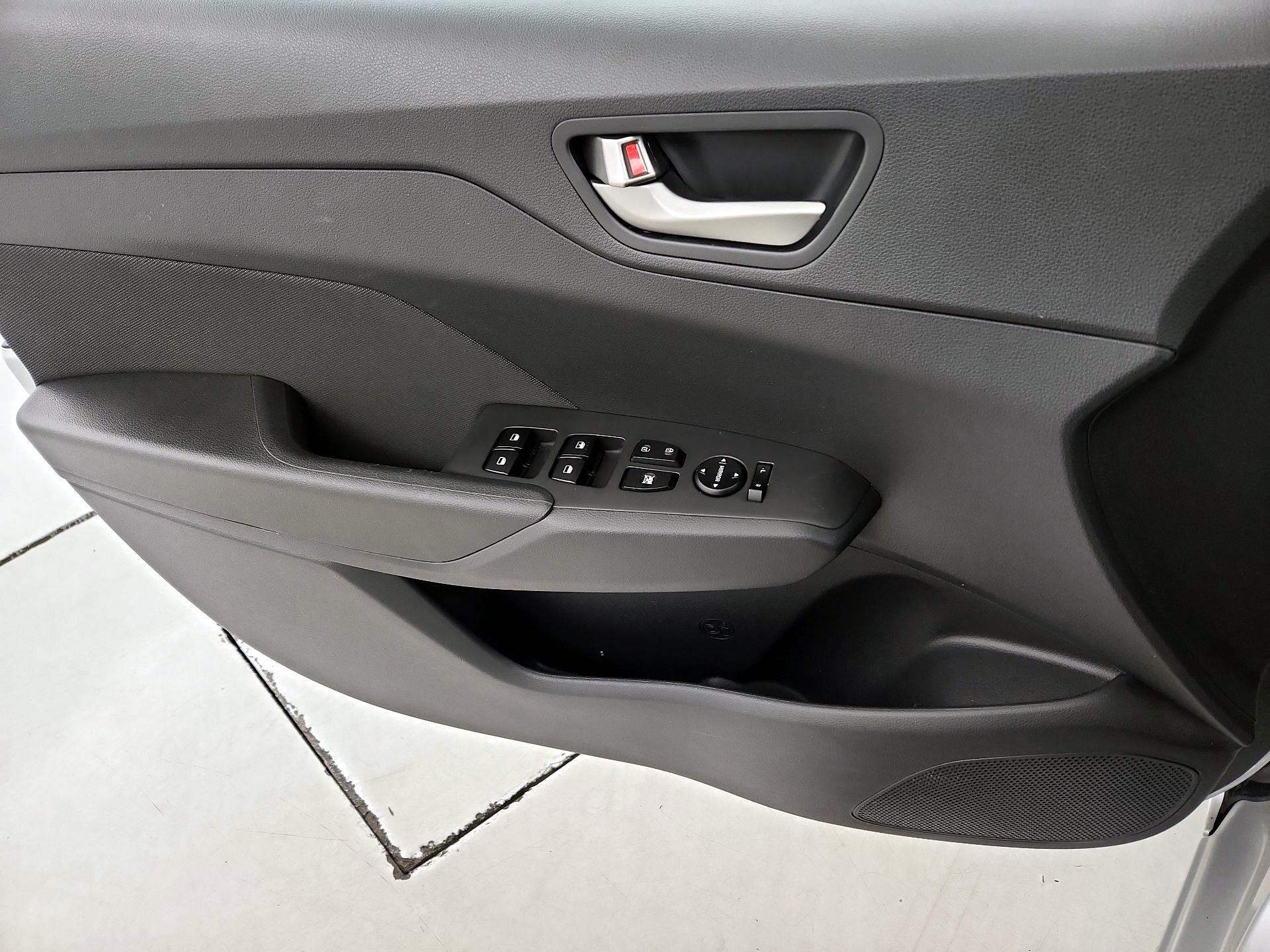 Thumbnail: 2022 Hyundai Accent - 12